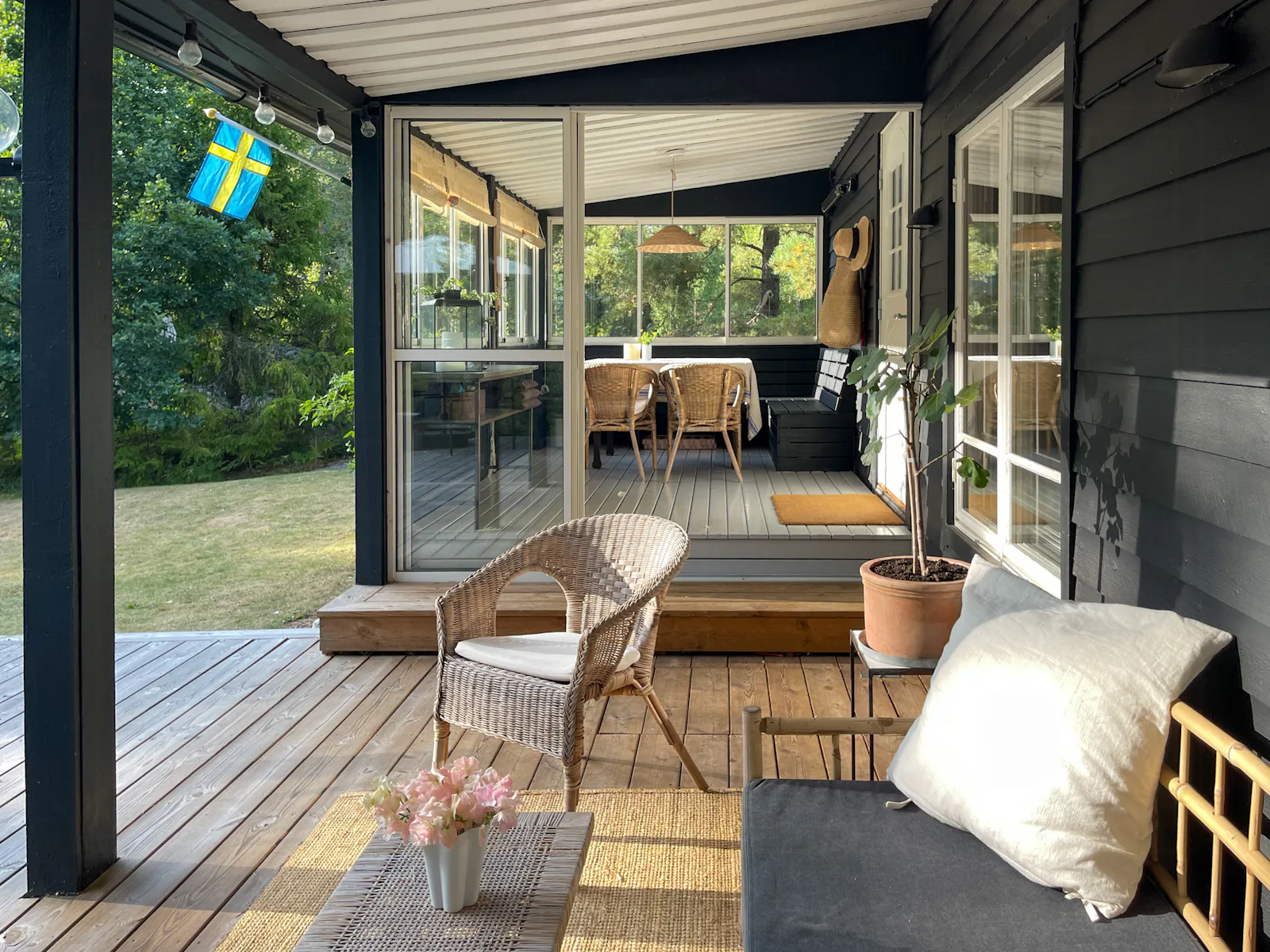 Hus vid skogen mellan Strängnäs och Stockholm – bild 23 av 24