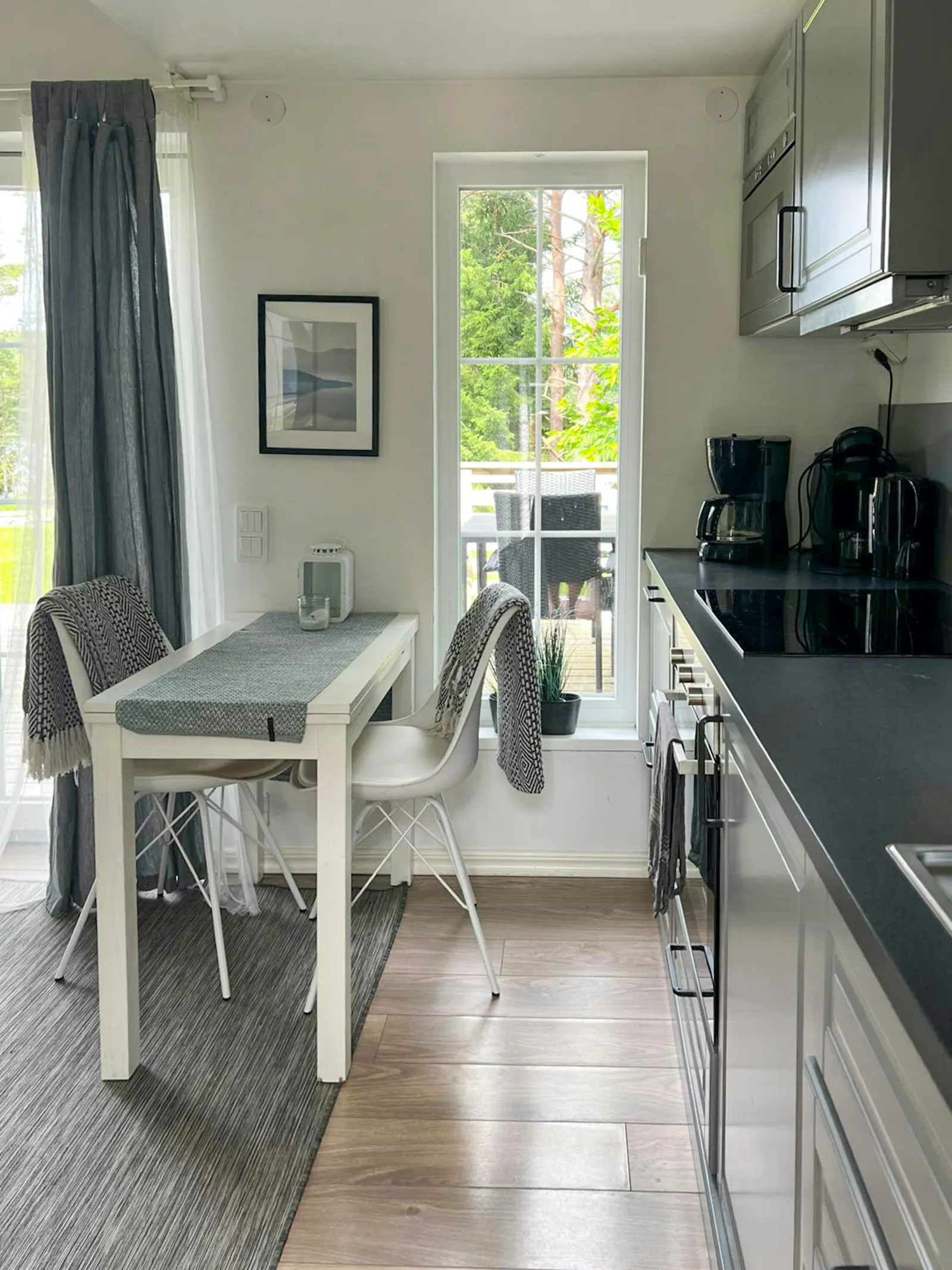 Minihus med sandstrand och bastu – bild 9 av 22