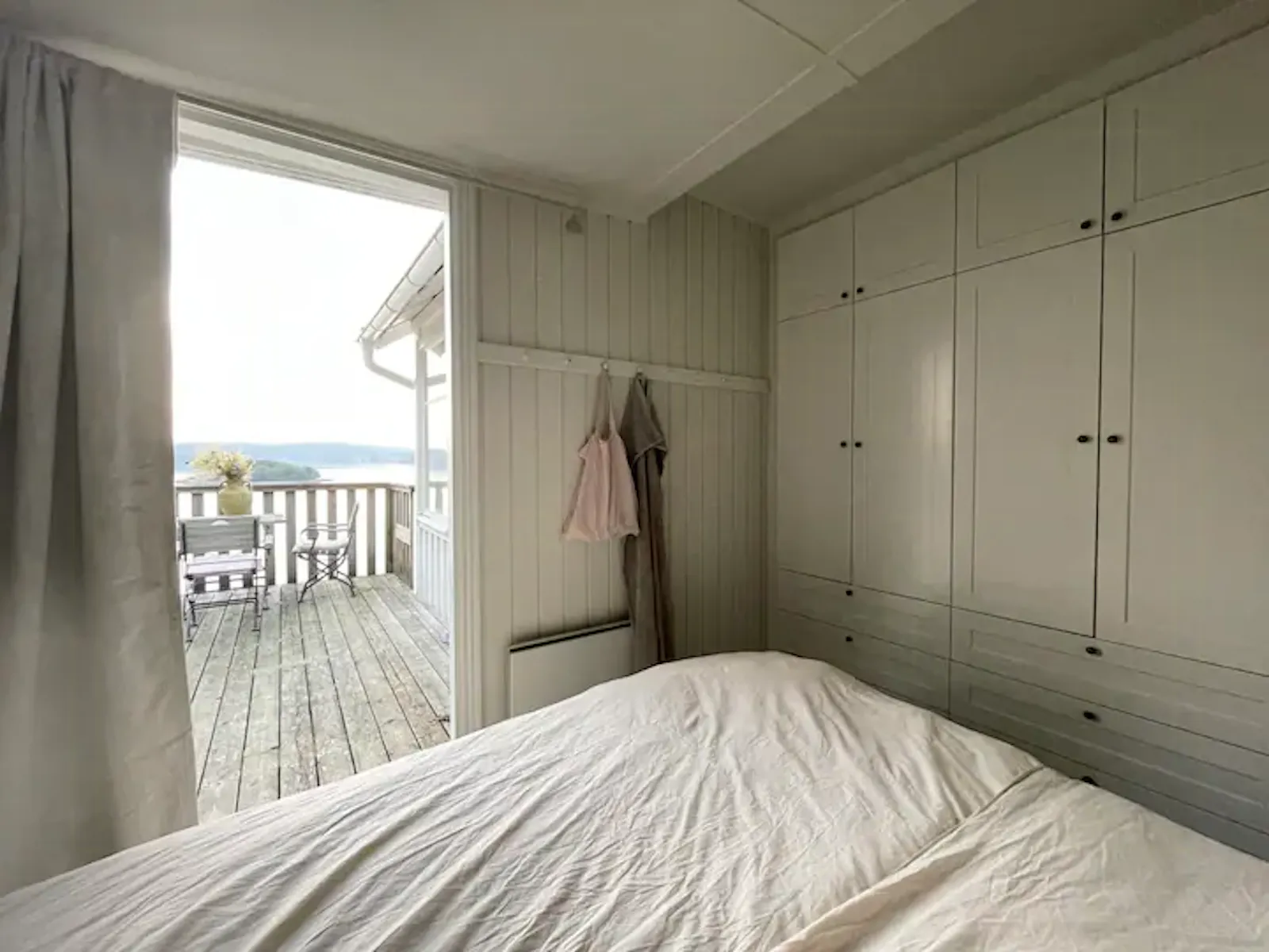 Romantiskt semesterhus på Orust – bild 21 av 24