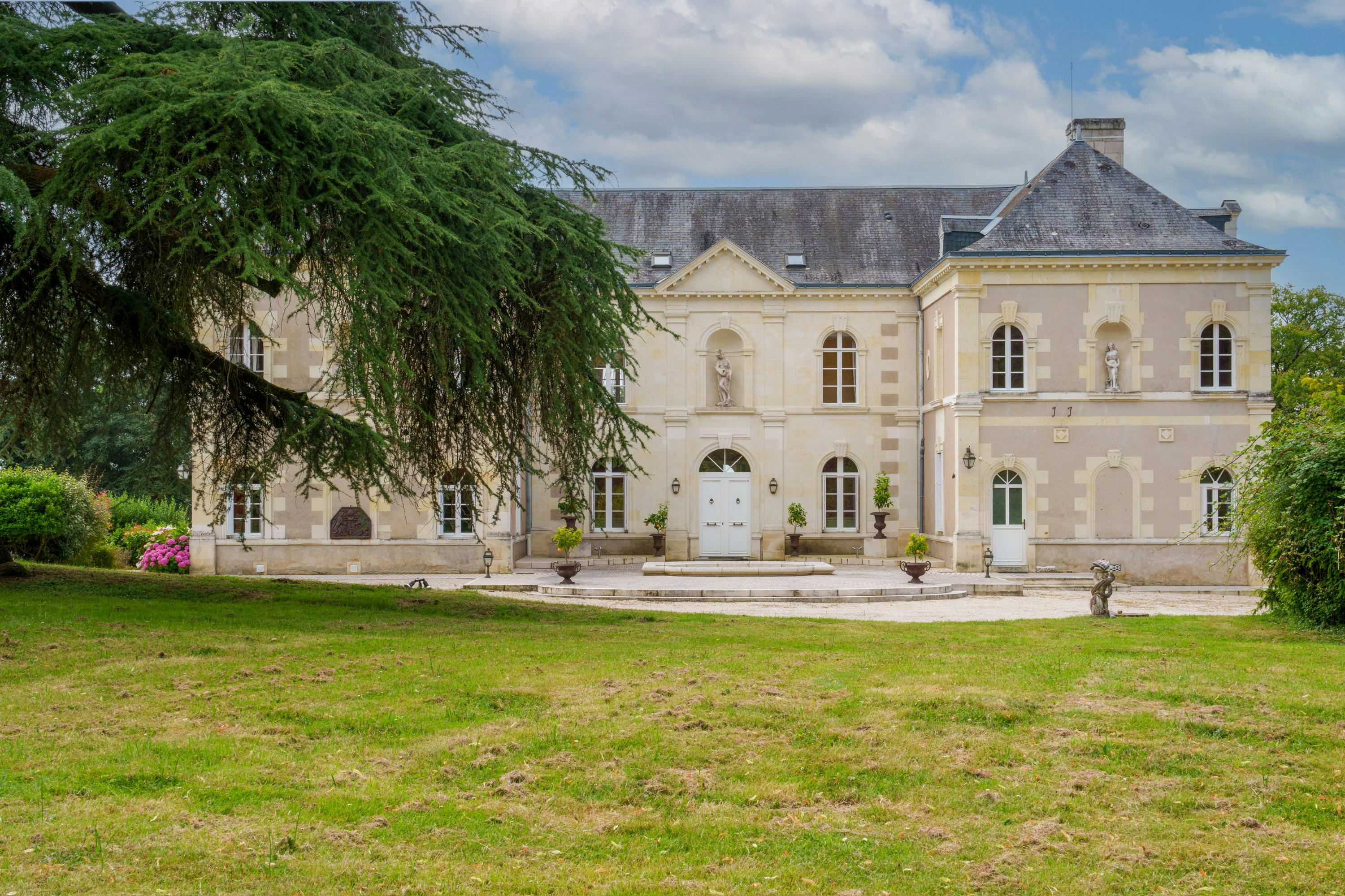 Coteaux-sur-Loire cover image