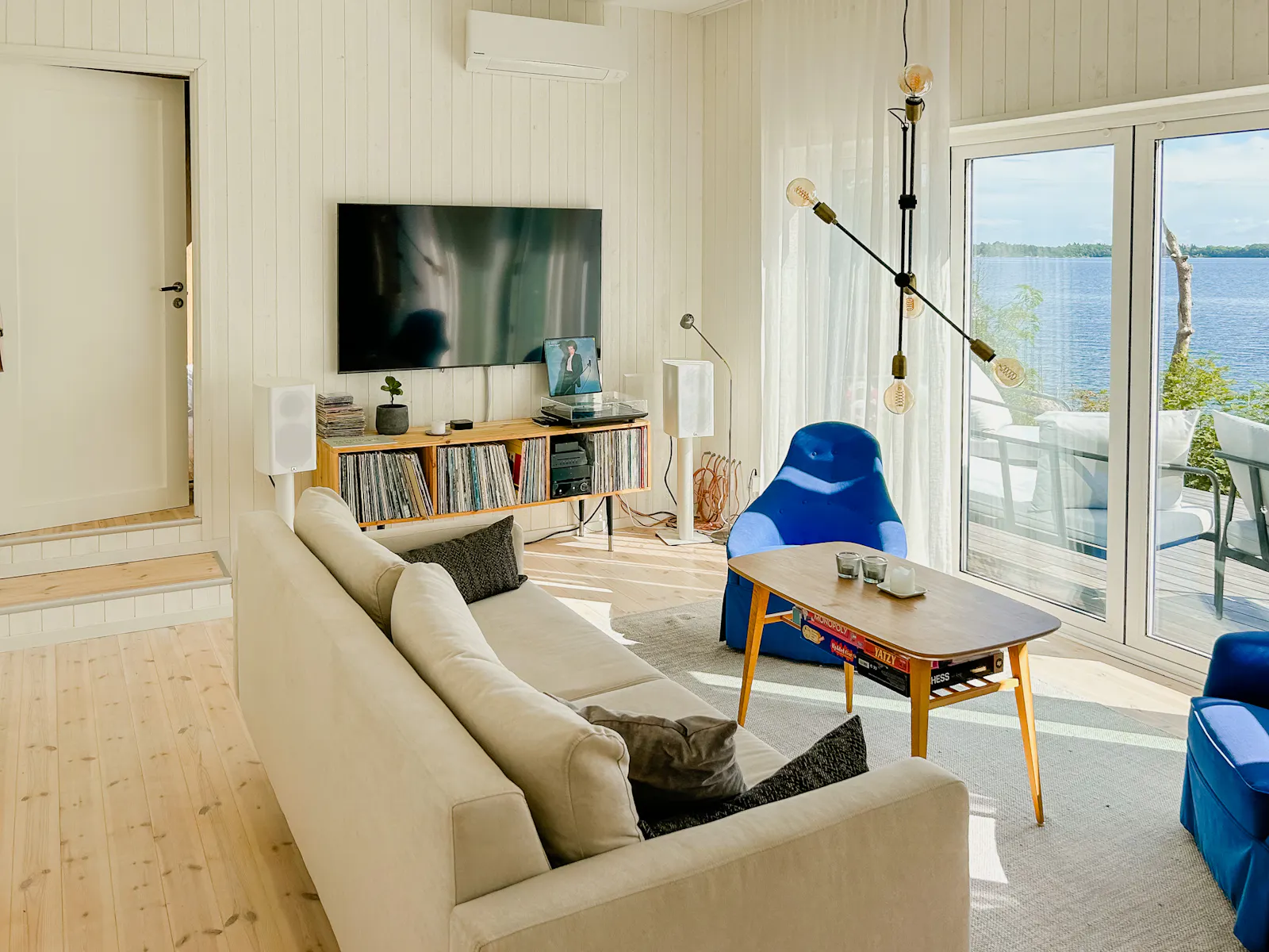 Skärgårdshus med havsutsikt och naturlig charm – bild 5 av 21