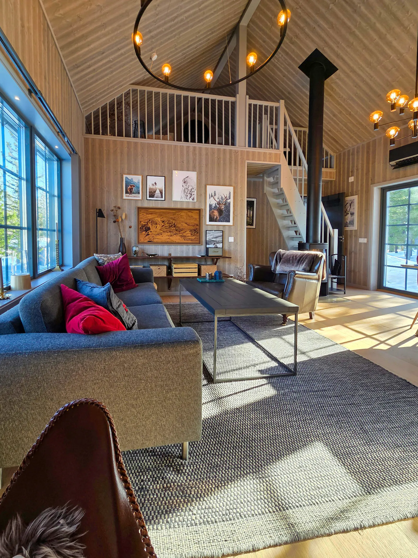 Modern fjällstuga med bastu nära Klövsjö – bild 7 av 24