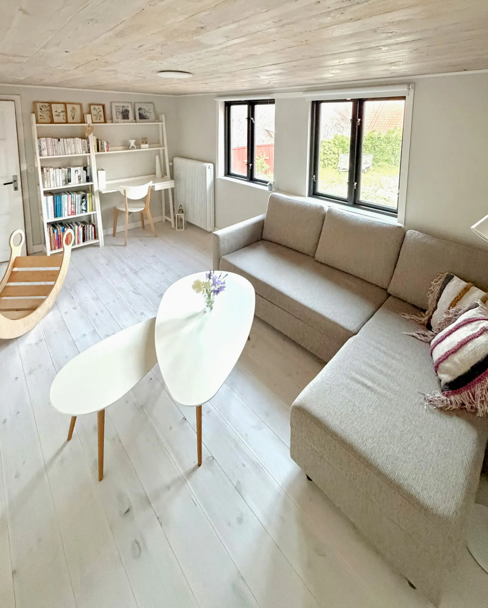 Fyrlängad gård i Fyledalen med naturpool – bild 11 av 24