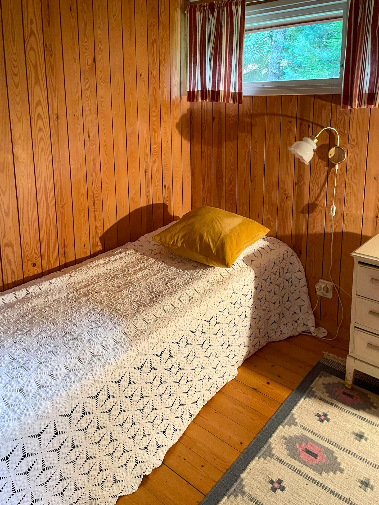 Skogsstuga nära havet på Orust – bild 15 av 24