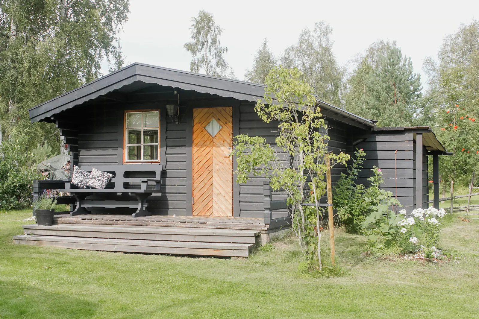 Stuga vid Dalälven med bastu och brygga – bild 9 av 24