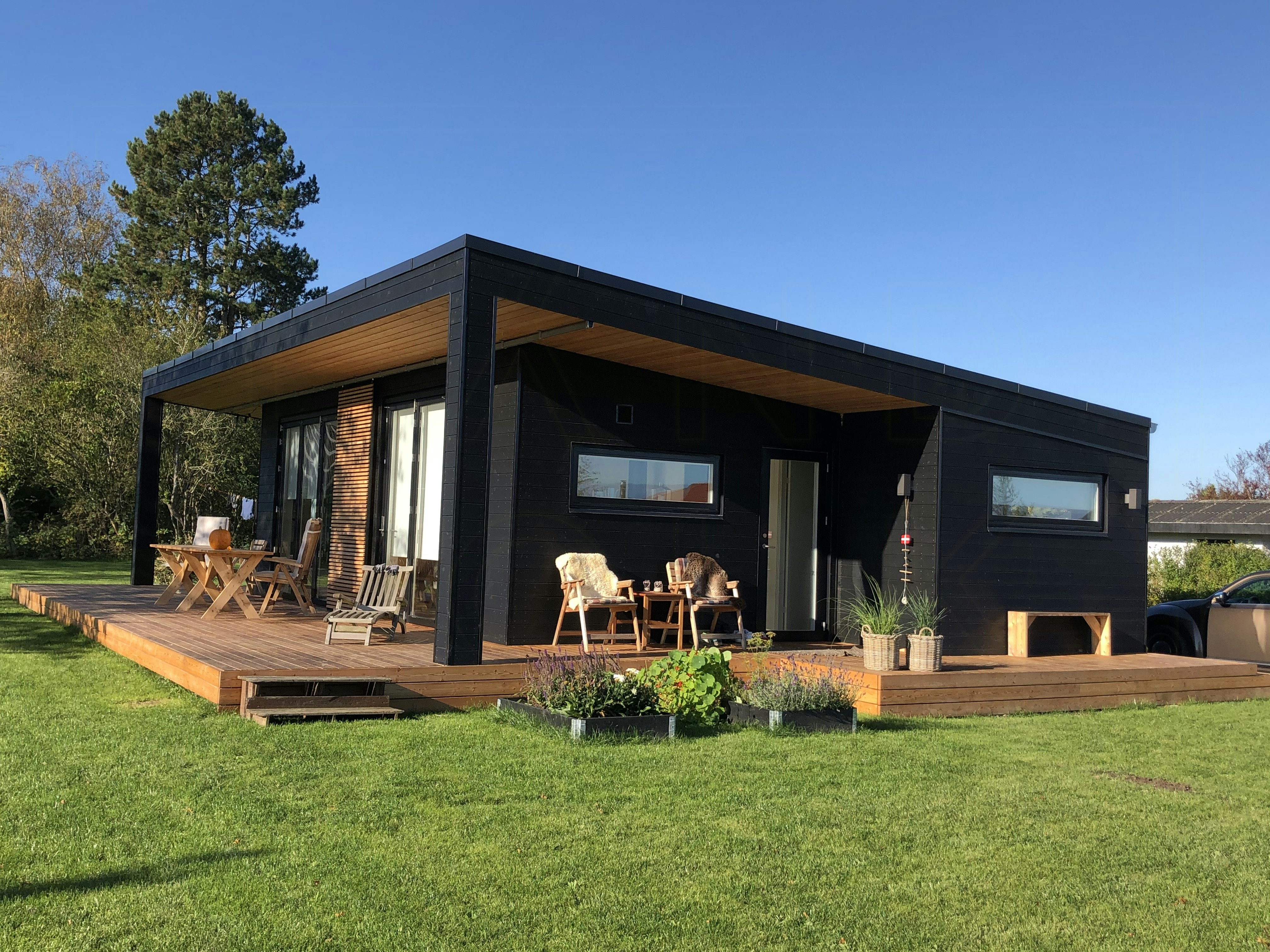 Hør, duft og se havet fra terrassen i Norsminde