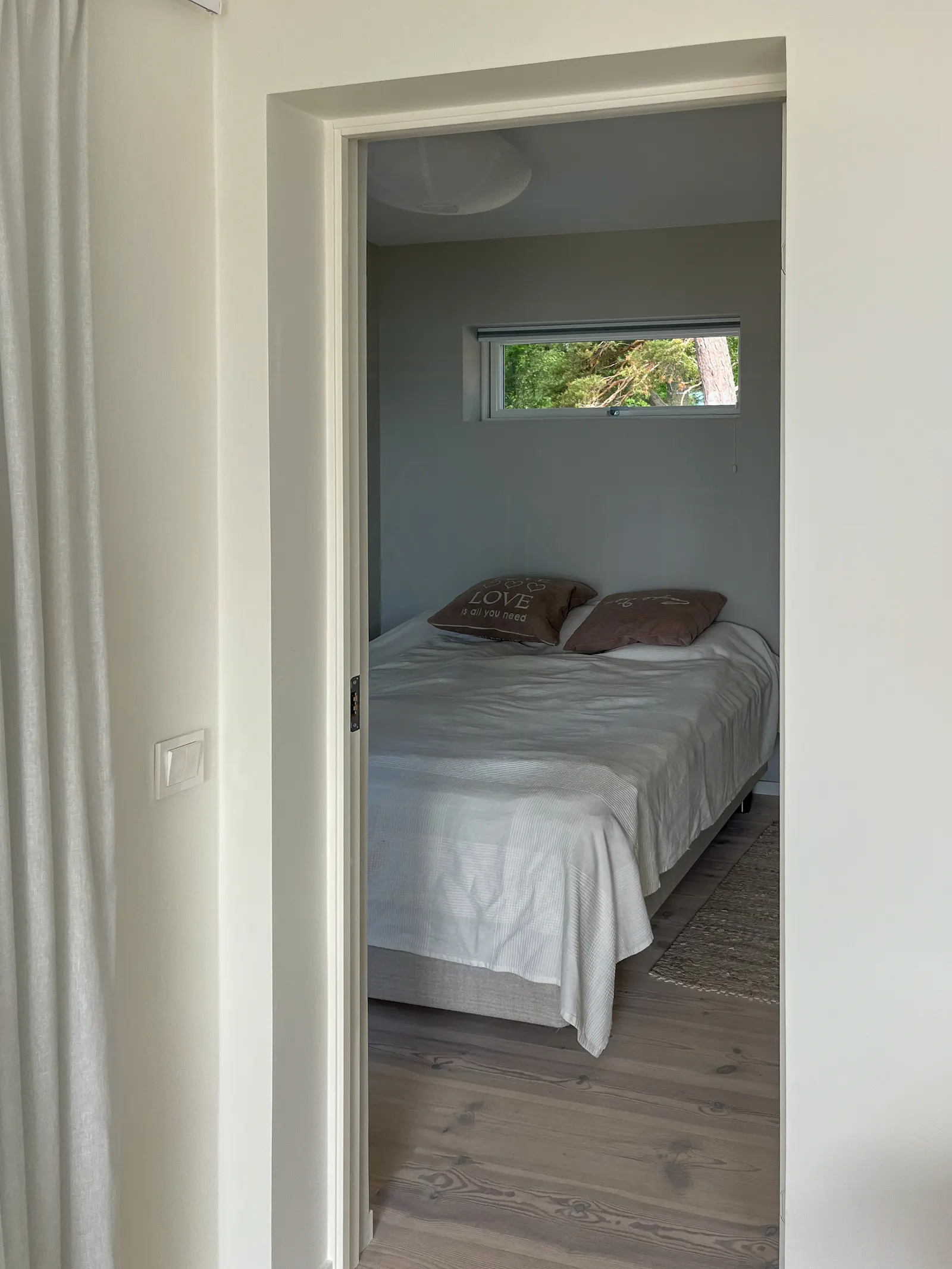 Hus med utsikt mot fjärden på Dalarö – bild 11 av 22
