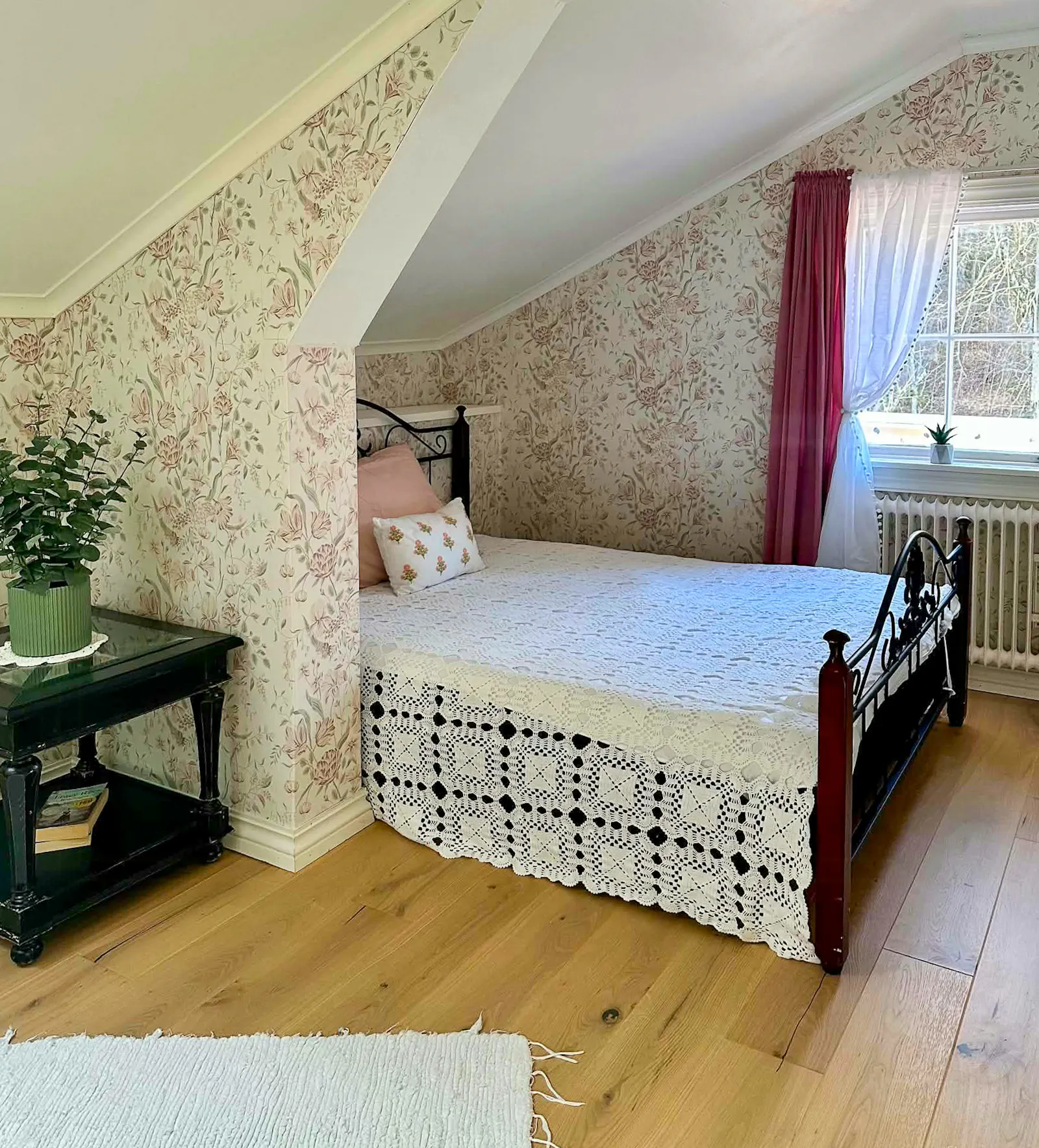 Historisk pärla från 1866 med lugn och charm – bild 20 av 24