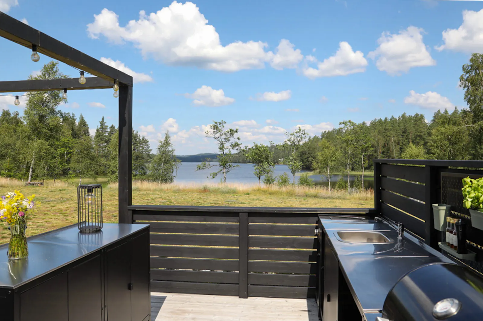 Sjöstuga med solnedgångar över Försjön – bild 21 av 24