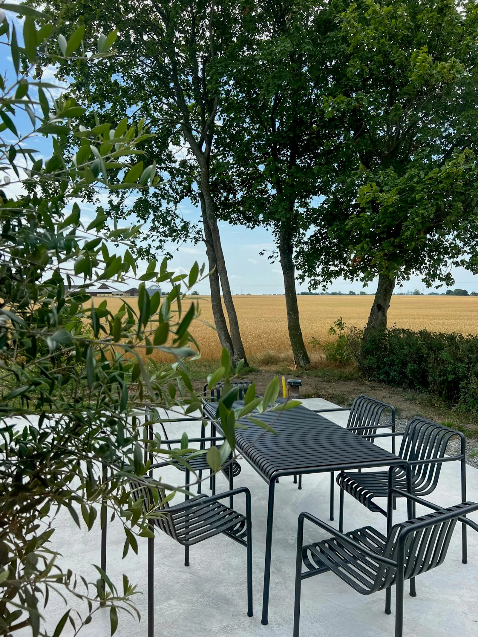 Fyrlängad gård i hjärtat av Österlen – bild 16 av 21