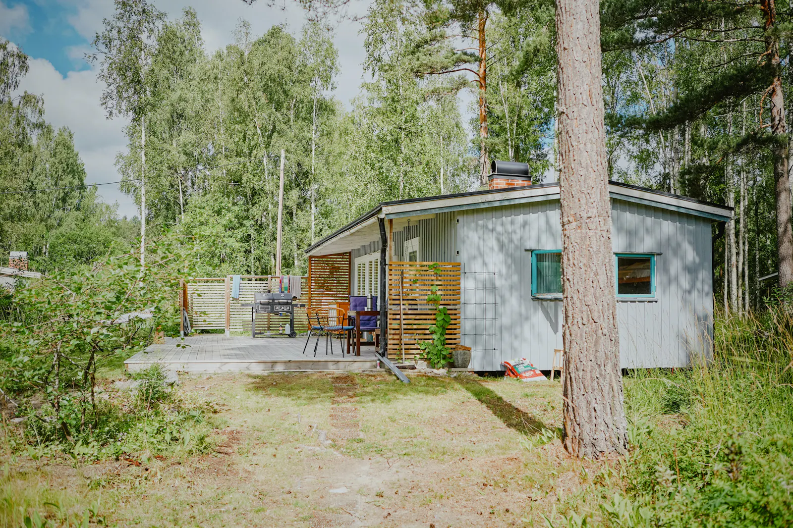 Lantlig stuga för kreativa själar vid Lingbosjön – bild 2 av 24