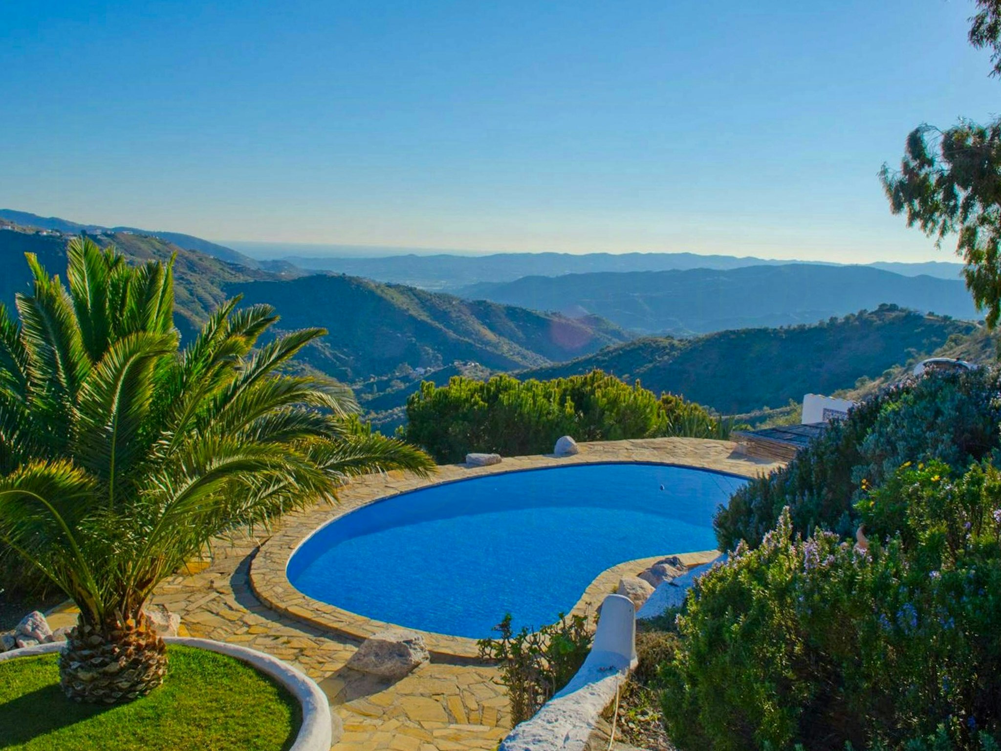 Canillas de Aceituno cover image