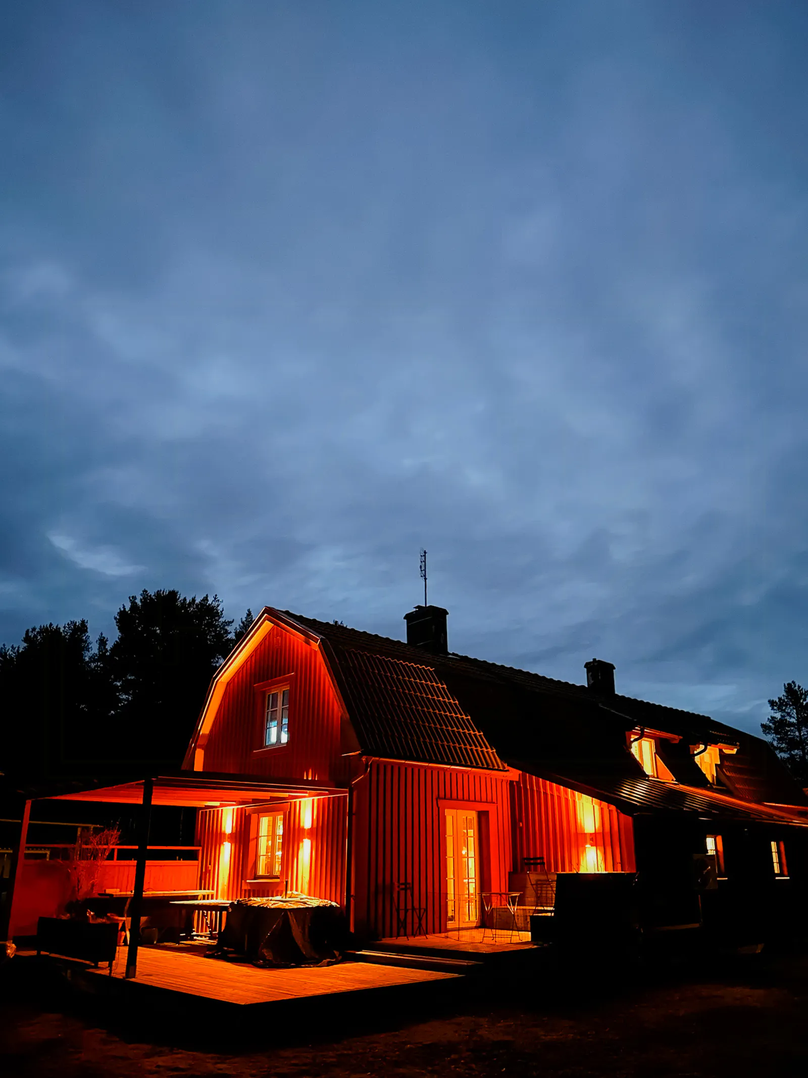 Faluröd gård med bullerbykänsla i Kåddis – bild 21 av 21