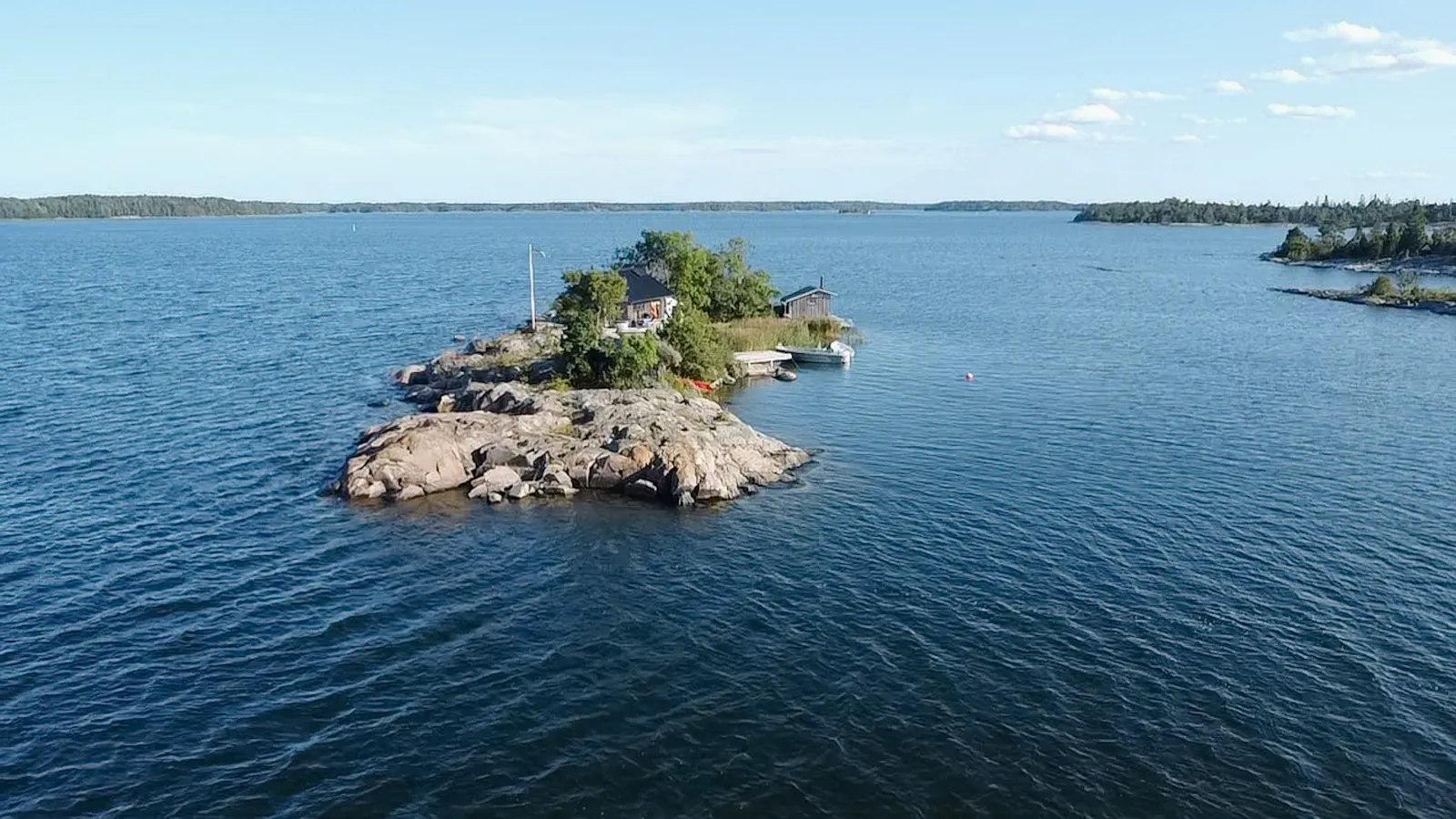 Skärgårdsstuga på privat ö med havsutsikt – bild 20 av 20