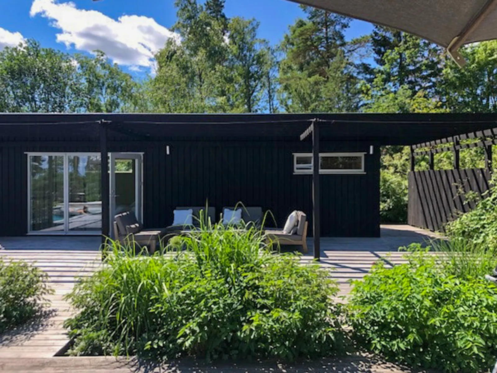 Skärgårdsvilla med pool nära Vaxholm – bild 17 av 20