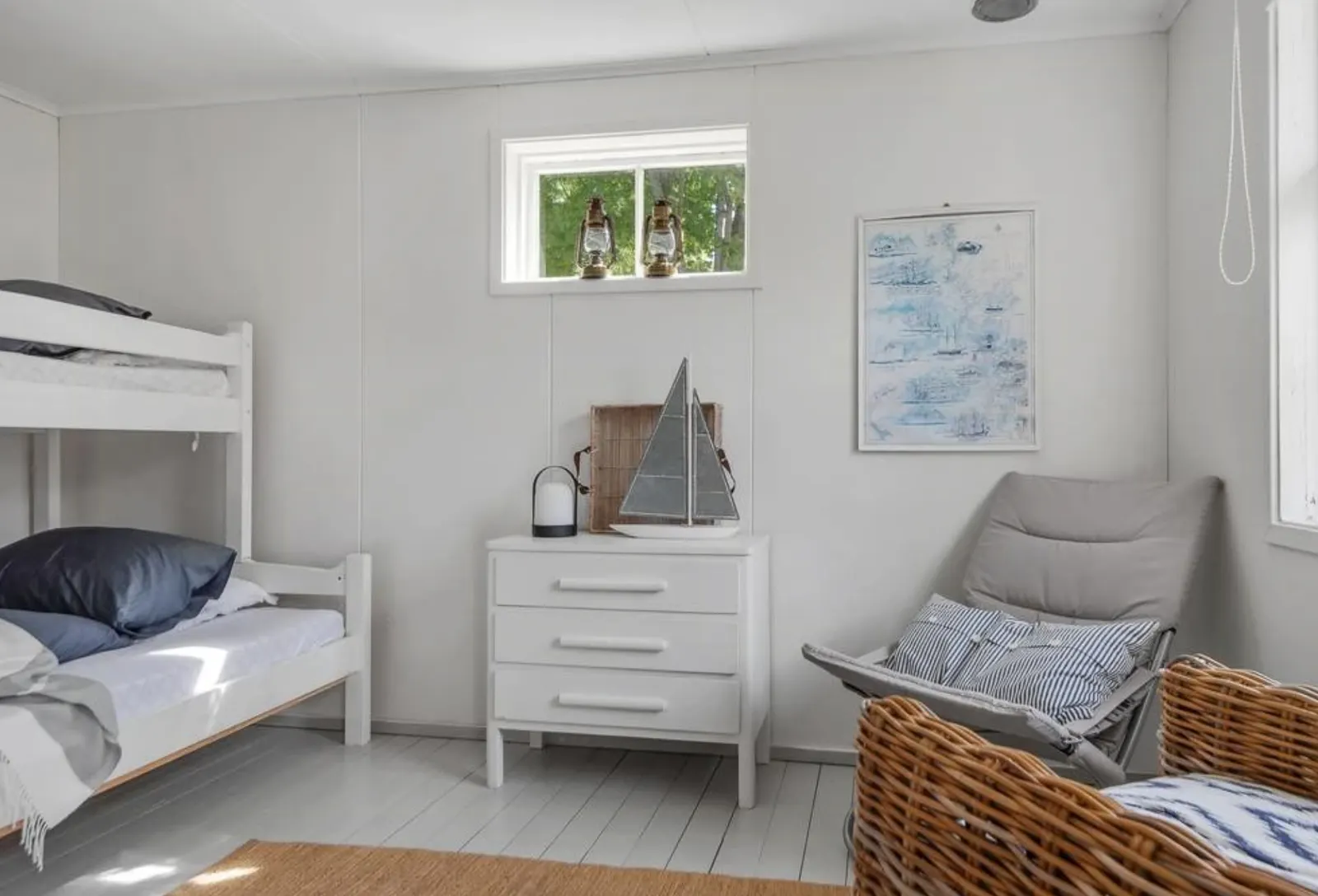 Lanthus med tennis och pool nära Lysekil – bild 17 av 24