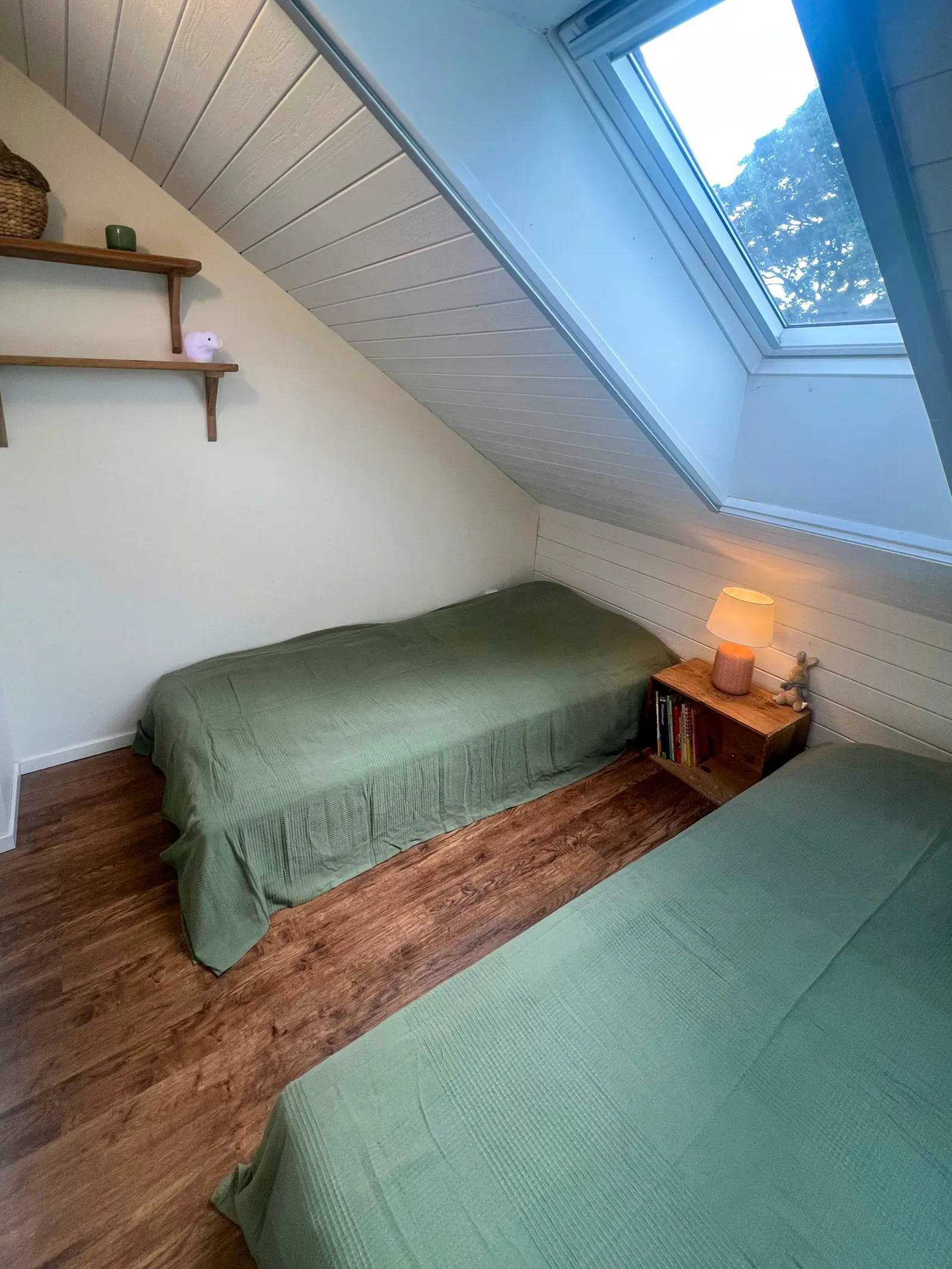 Sjöstuga med privat strand i Sörmland – bild 13 av 24