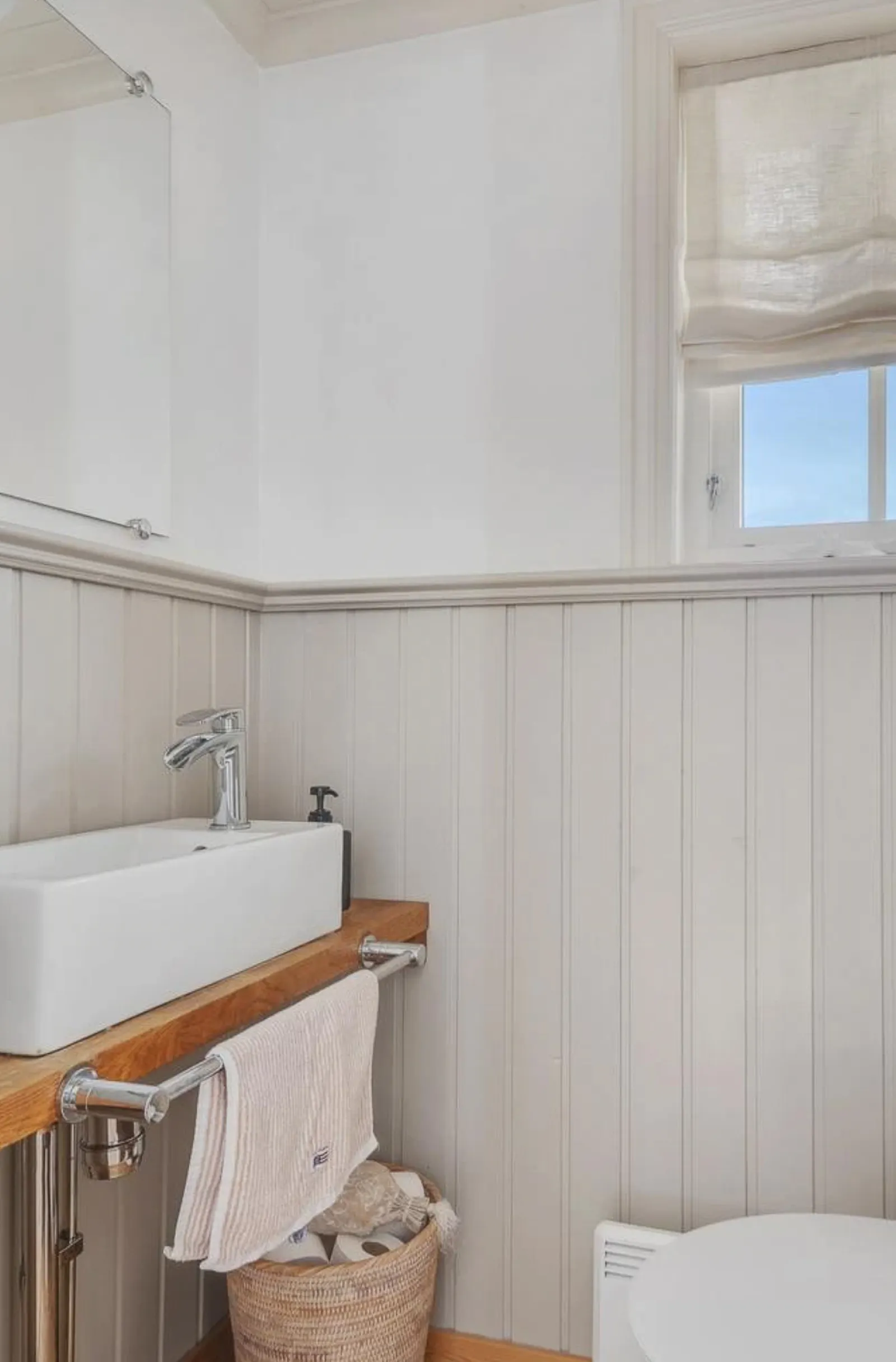 Lanthus med tennis och pool nära Lysekil – bild 22 av 24