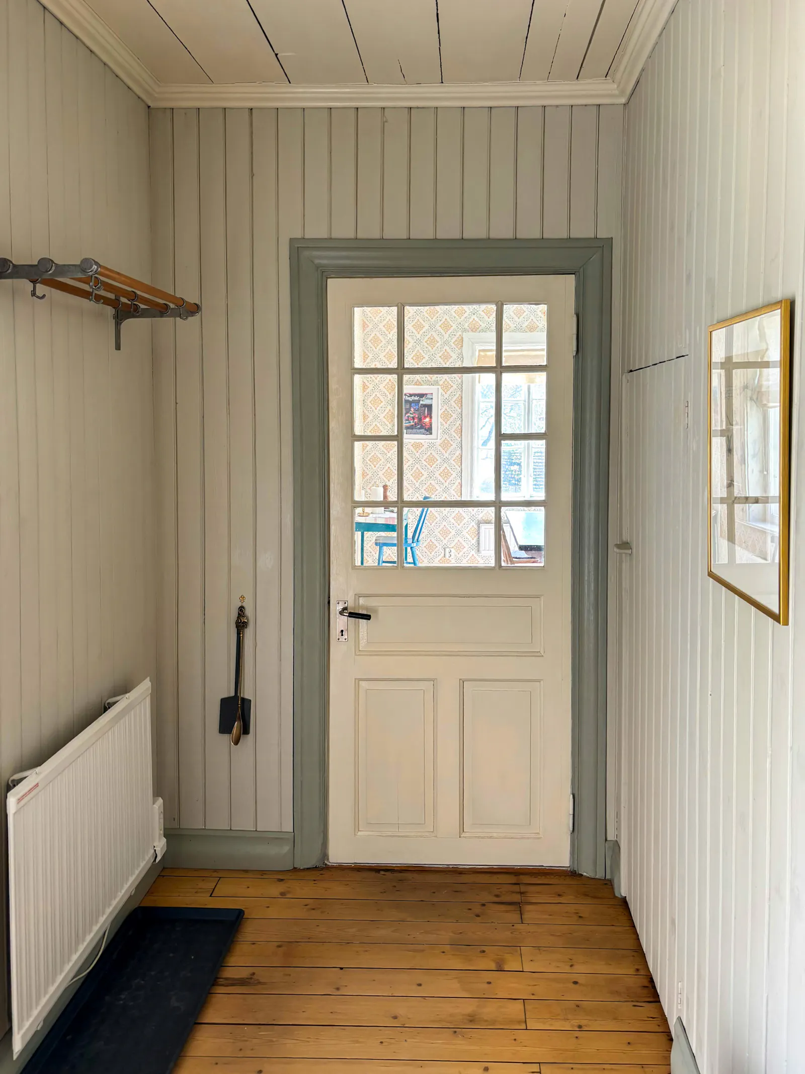 Timmerhus med bastu vid Ljungan – bild 11 av 20