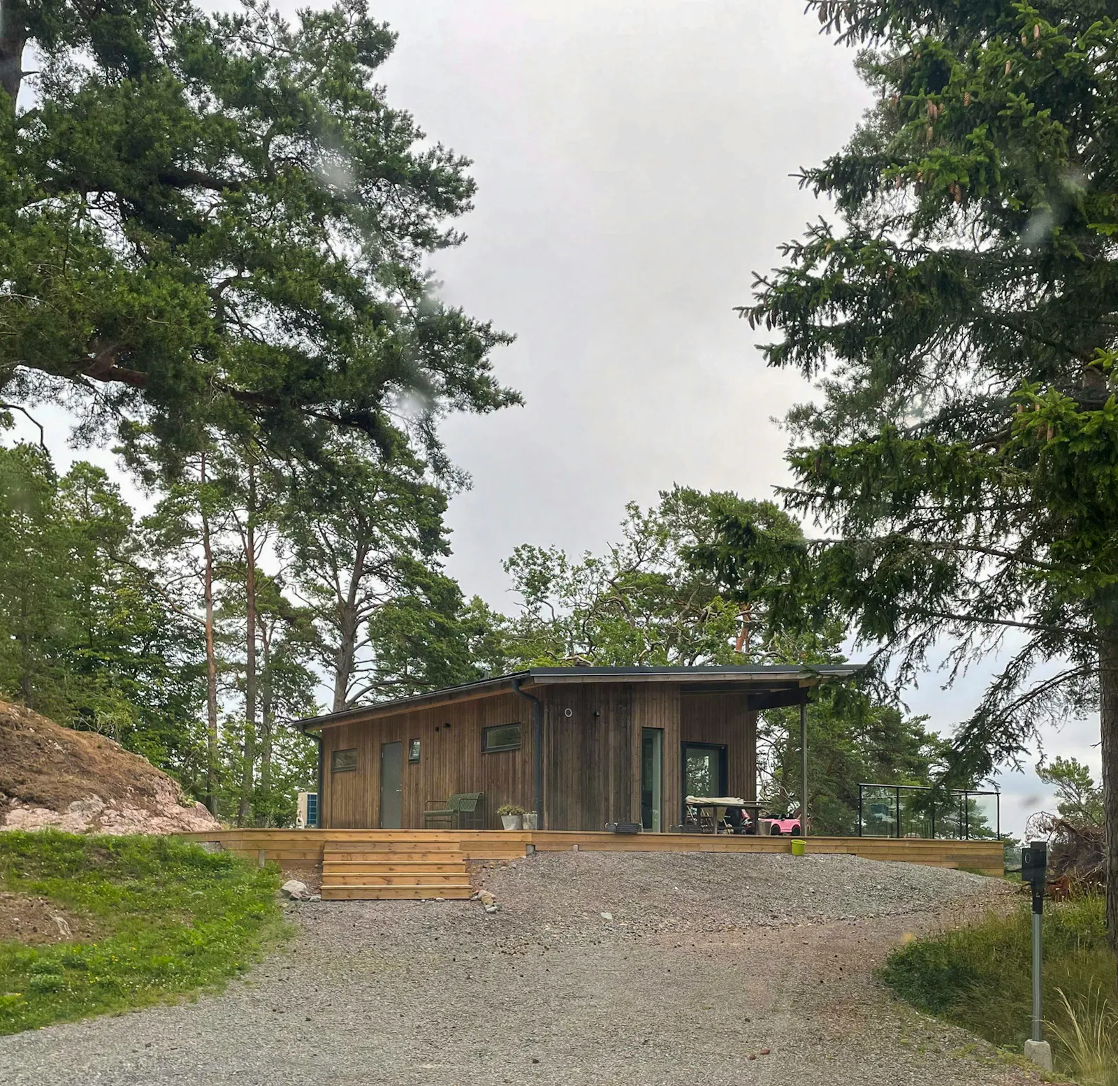 Hus med utsikt mot fjärden på Dalarö – bild 16 av 22