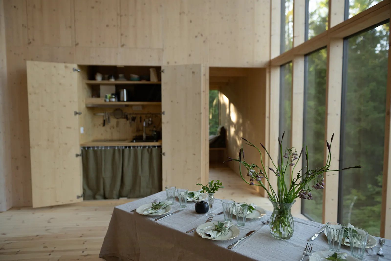Nybyggd ateljé med naturnära design på Orust – bild 2 av 24