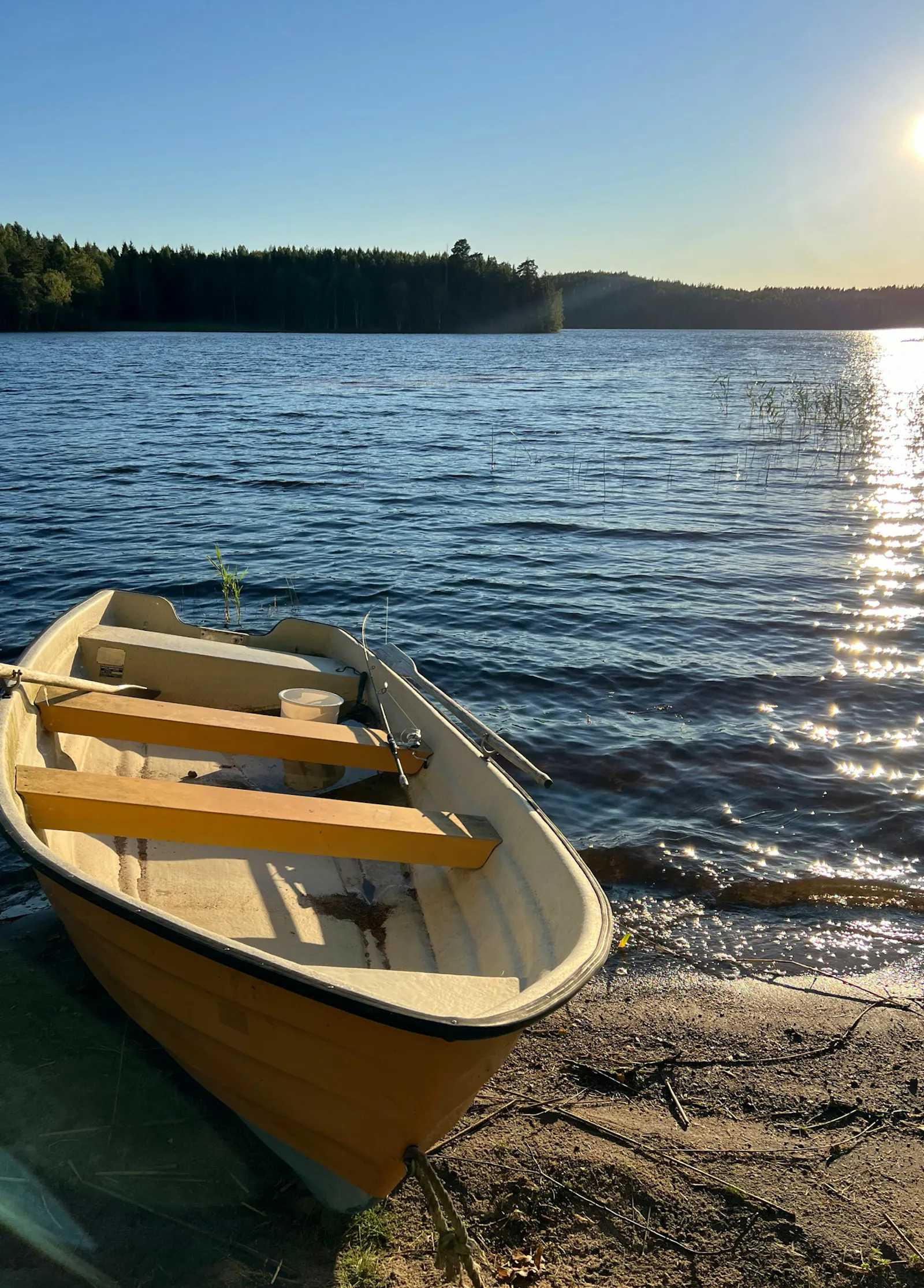 Sjöstuga med privat strand i Sörmland – bild 20 av 24