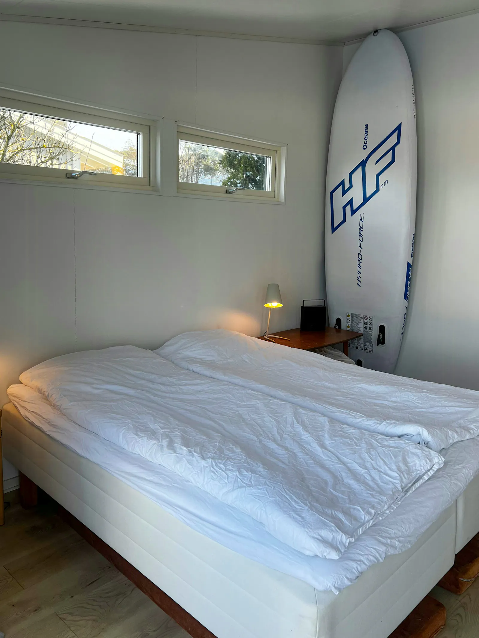 Modern stuga med havsutsikt nära Ugglarpsstrand – bild 15 av 21