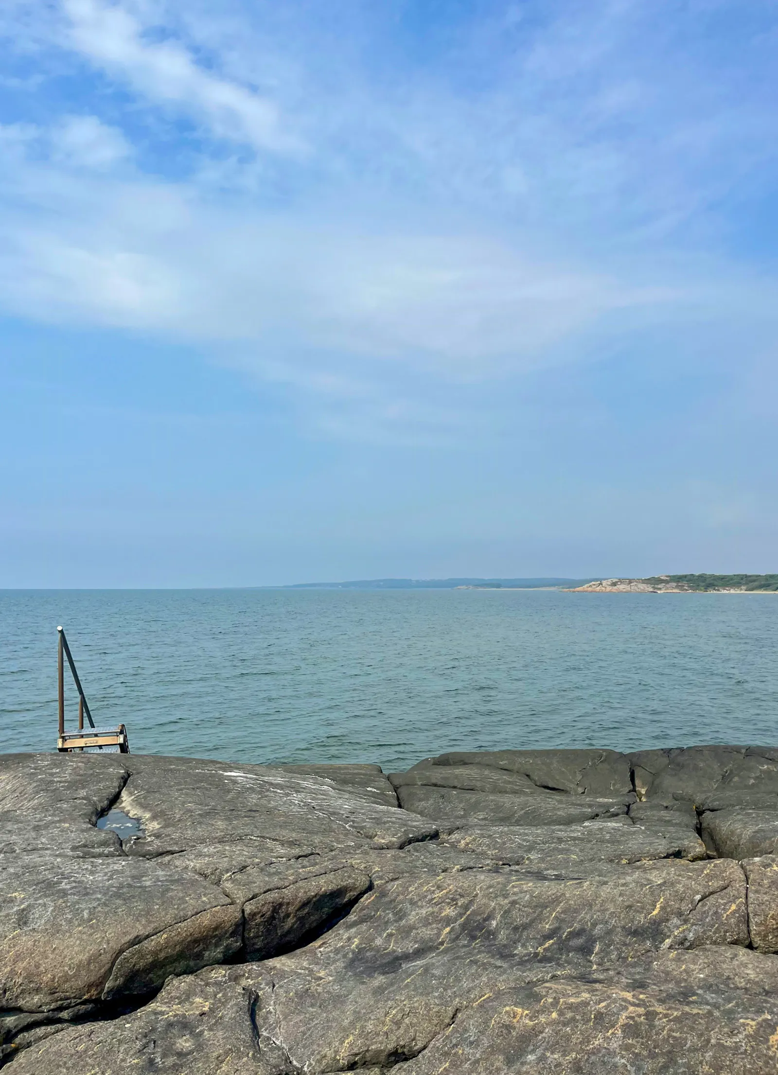 Modern stuga med havsutsikt nära Ugglarpsstrand – bild 20 av 21