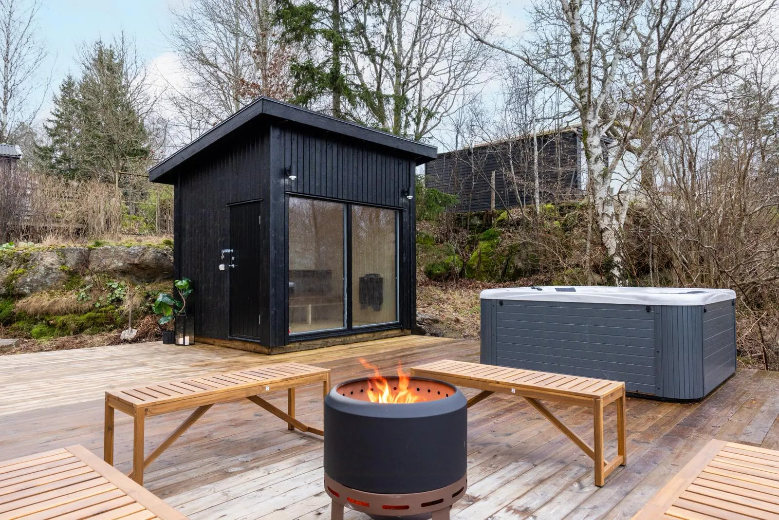 Modern skogsvilla med havsutsikt och bastu – bild 22 av 24