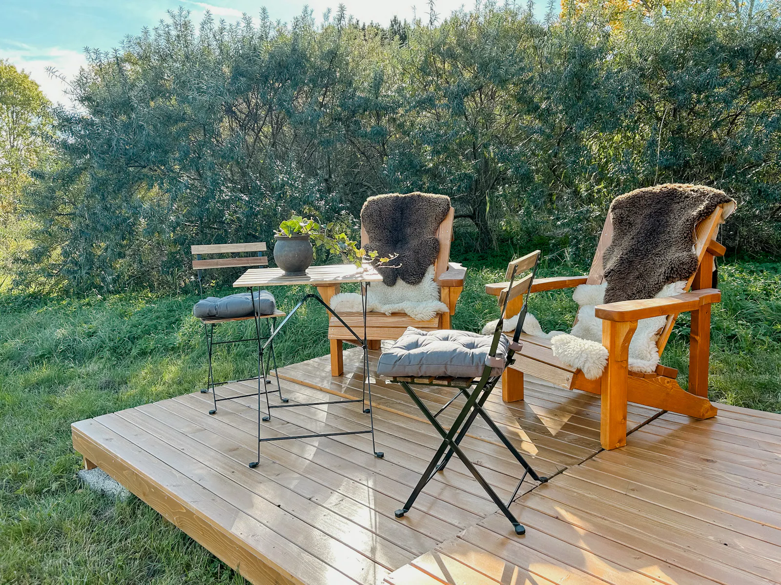 Minihus mellan åkrar och hav på Vässingsö – bild 17 av 24