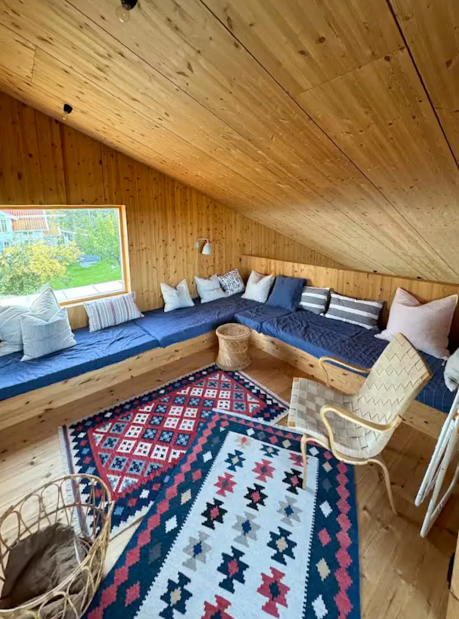 Arkitektritat hus vid Malö strömmar – bild 4 av 16