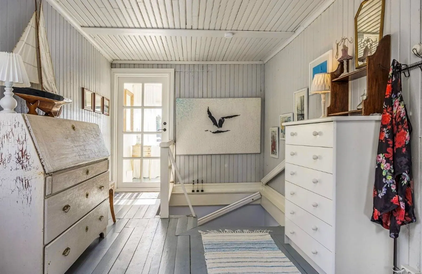 Hus med egen brygga i Kuggören – bild 17 av 24