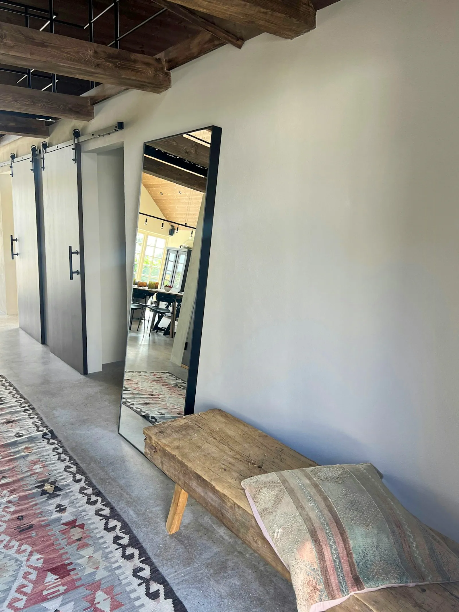 Fyrlängad gård i hjärtat av Österlen – bild 12 av 21