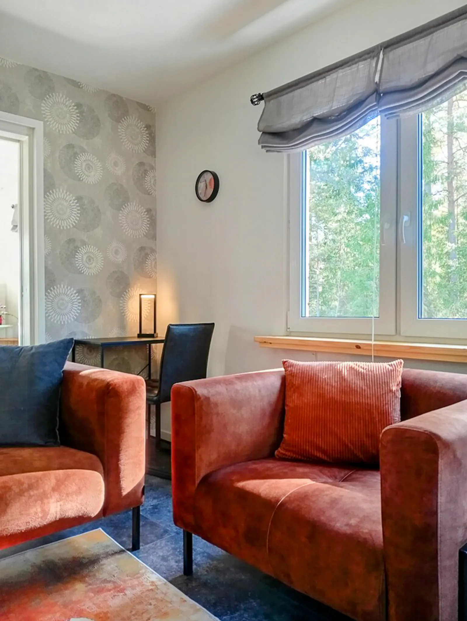 Modernt hus vid floden i Lönneberga – bild 12 av 24