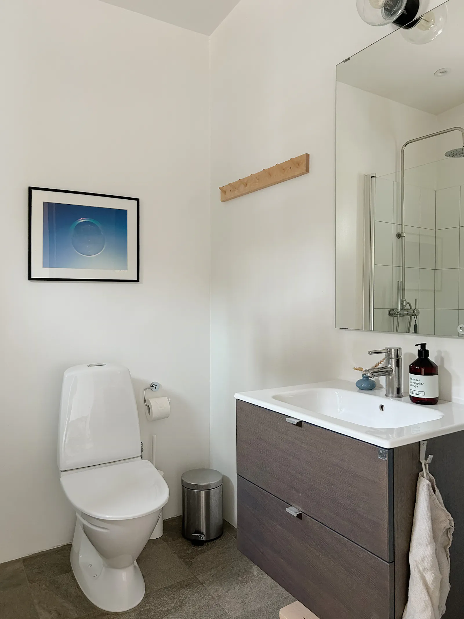 Harmoni i Furuboda: arkitektritad familjeoas – bild 18 av 24