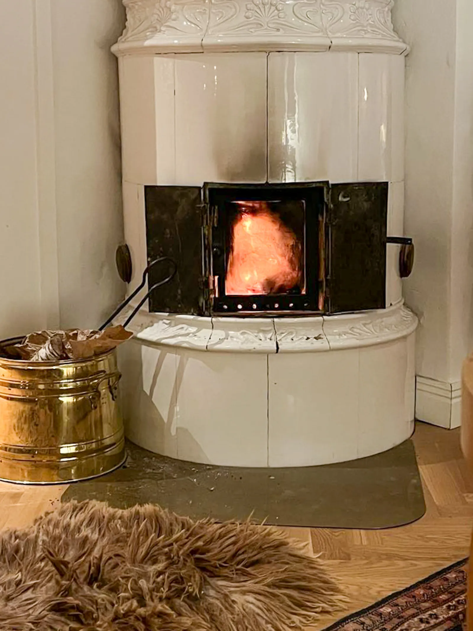 Klassiskt hus i Bohuslän-stil vid Ekenäs hamn på Koster – bild 14 av 24