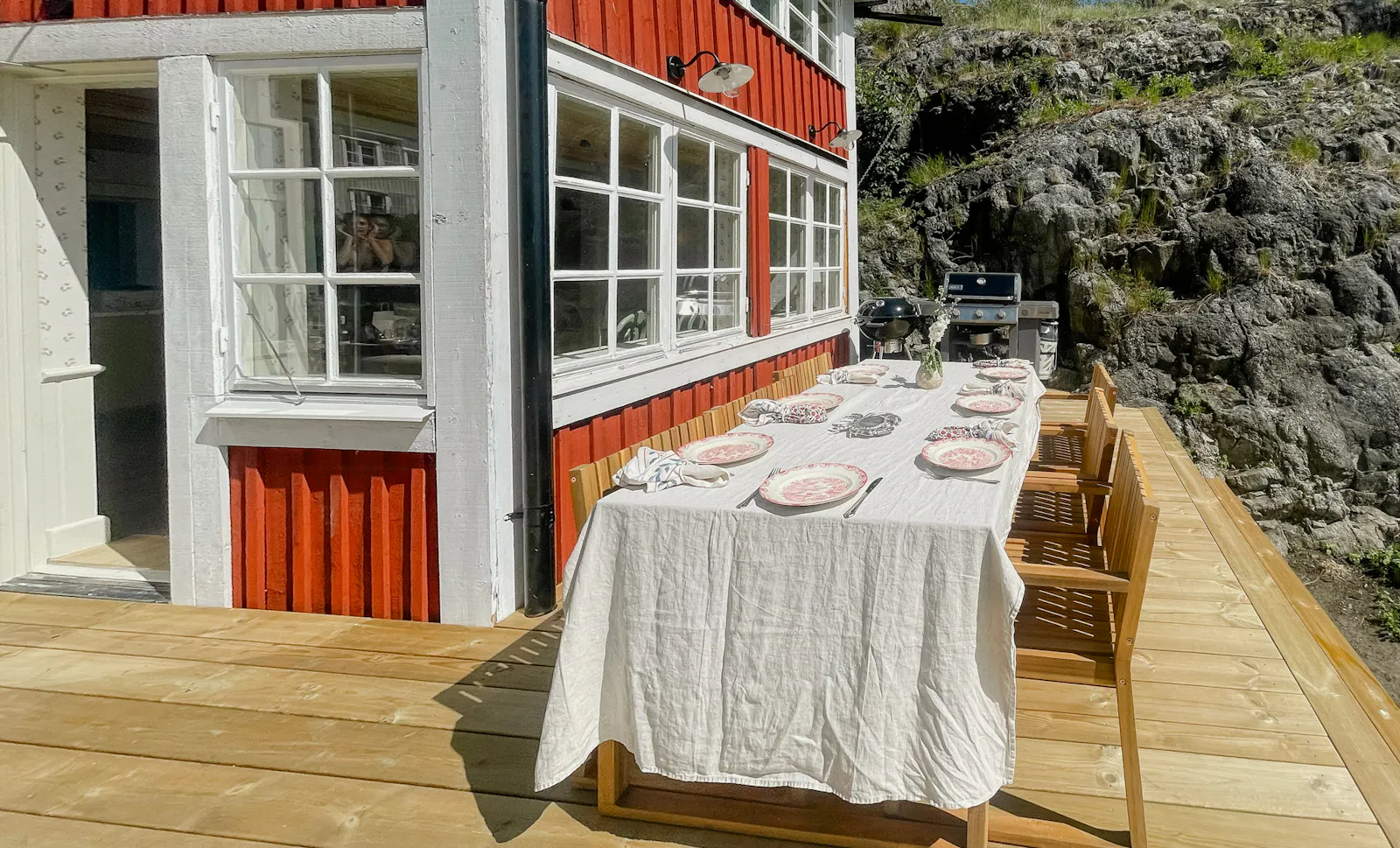 Nyrenoverat hus vid havet på Värmdö – bild 2 av 24