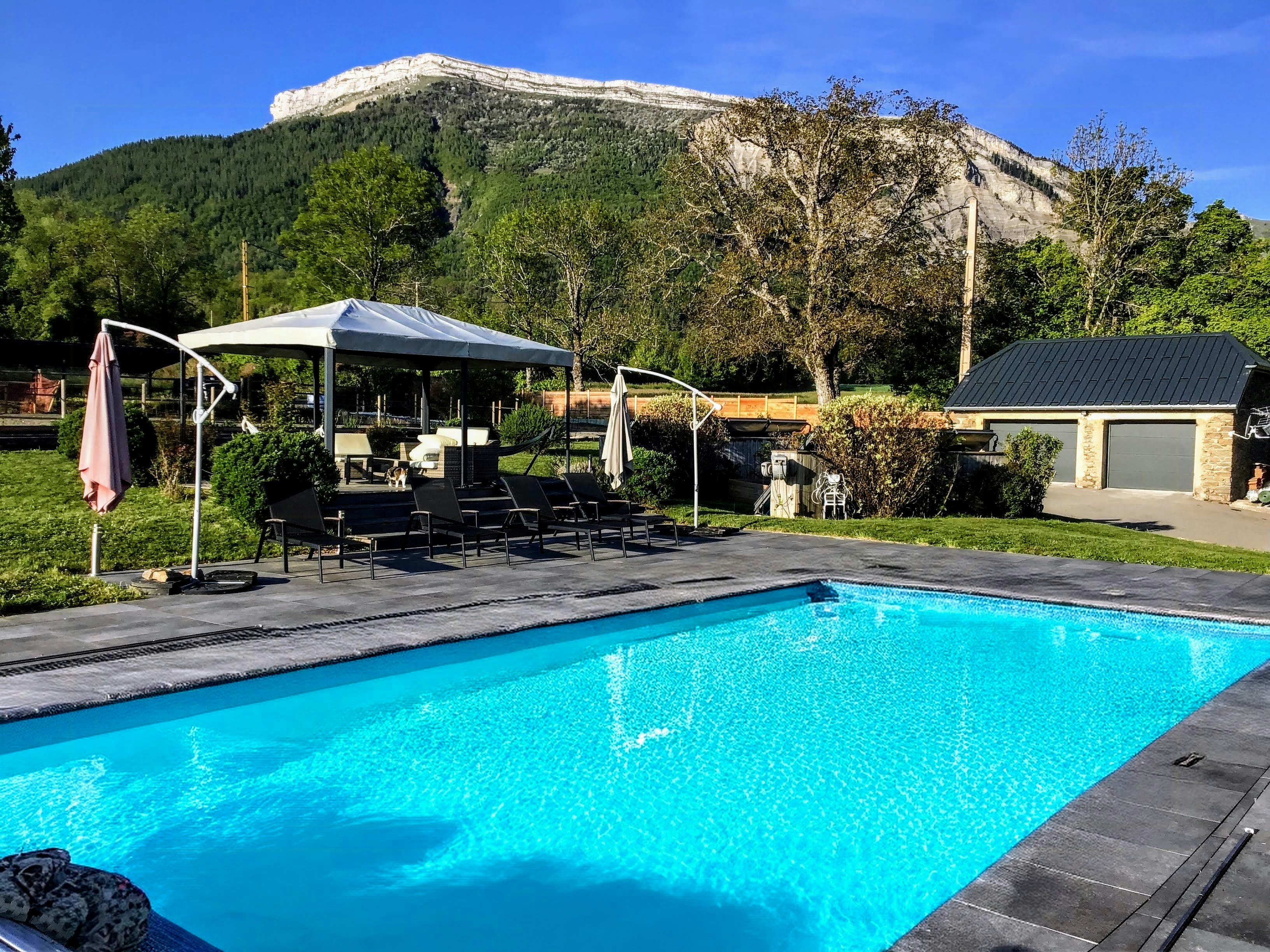 Hautes-Alpes cover image