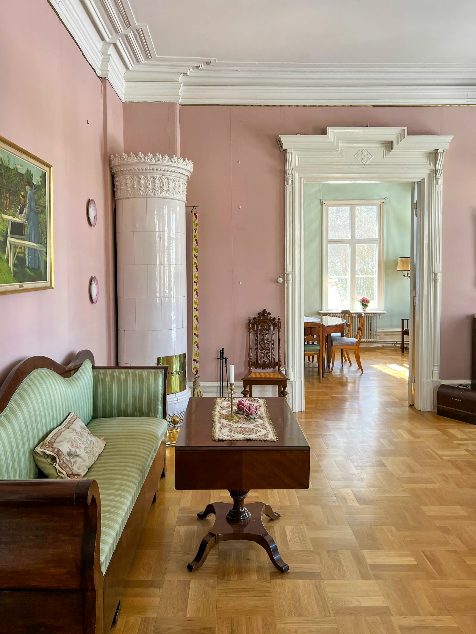 Historisk pärla från 1866 med lugn och charm – bild 3 av 24