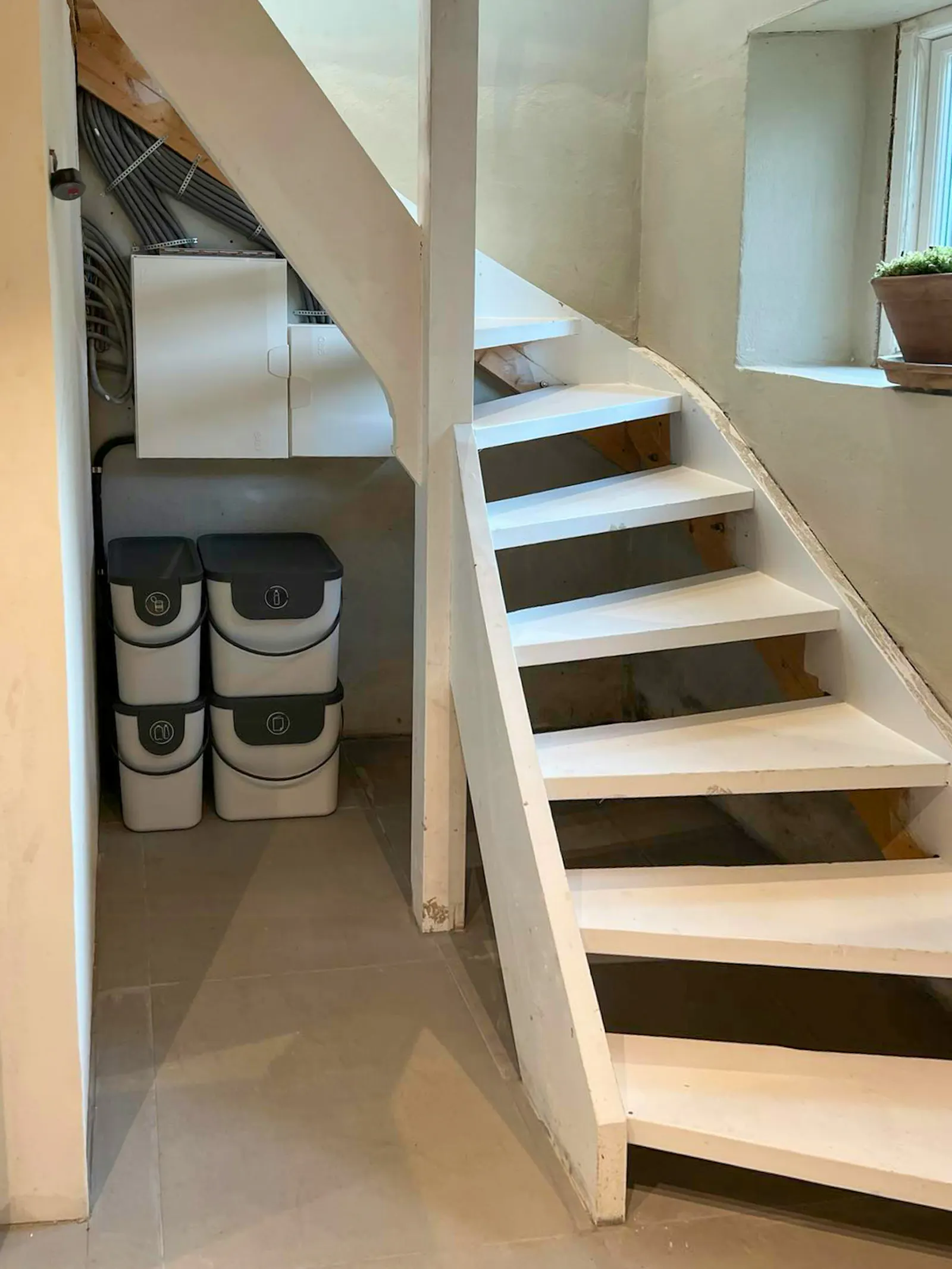Klassiskt hus i Bohuslän-stil vid Ekenäs hamn på Koster – bild 18 av 24
