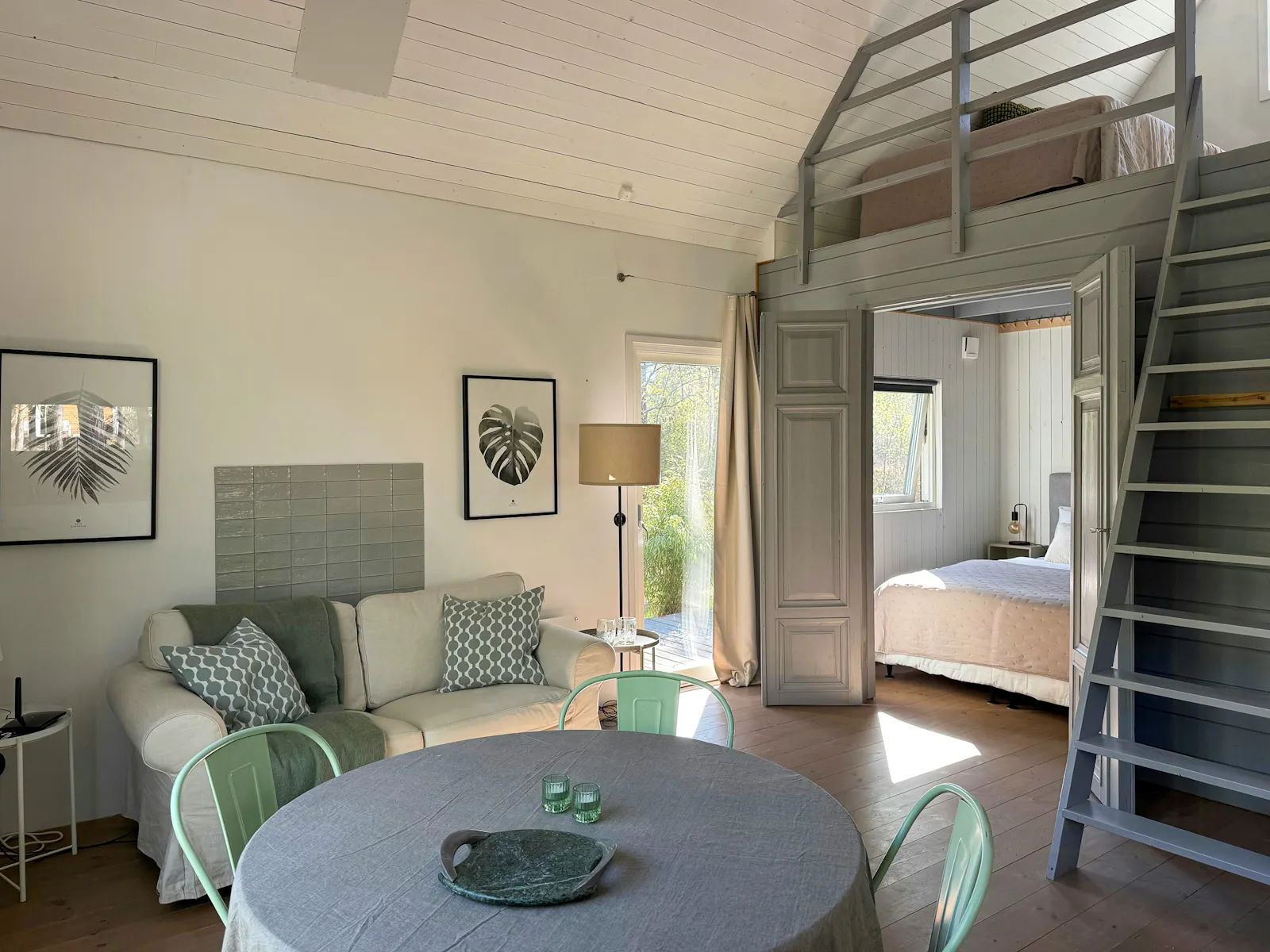 Nybyggt trähus på Öland med panoramafönster – bild 6 av 23