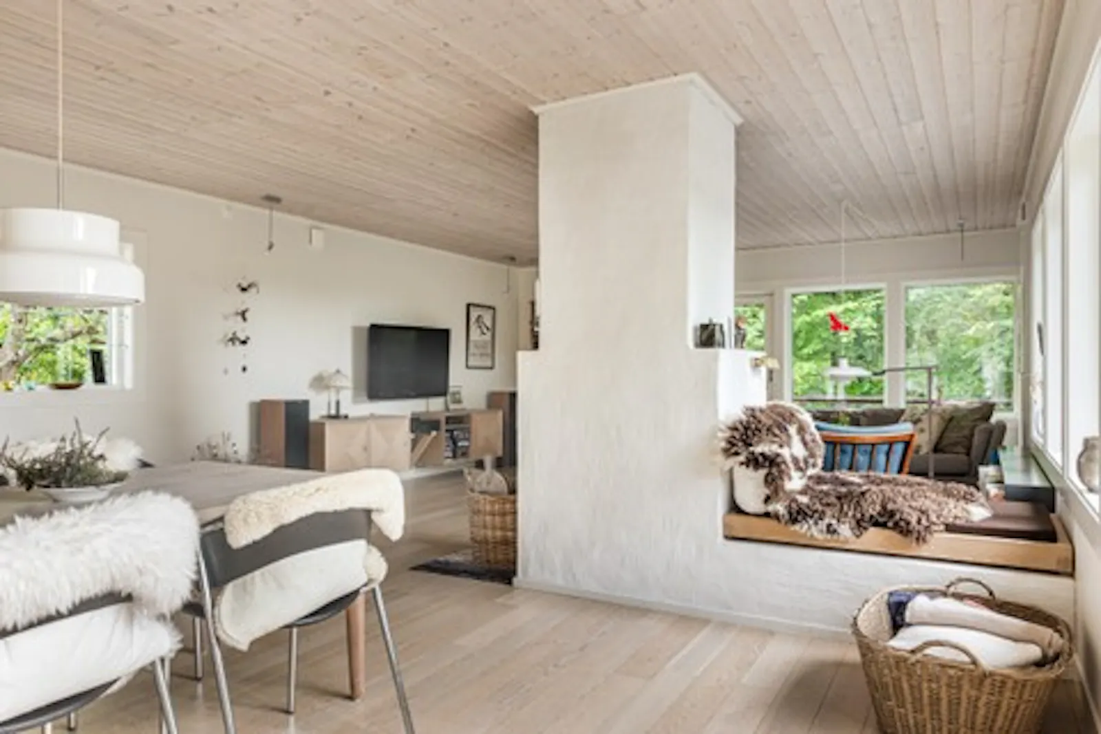 Svensk skärgårdsidyl med bastu vid Bökevik – bild 4 av 24