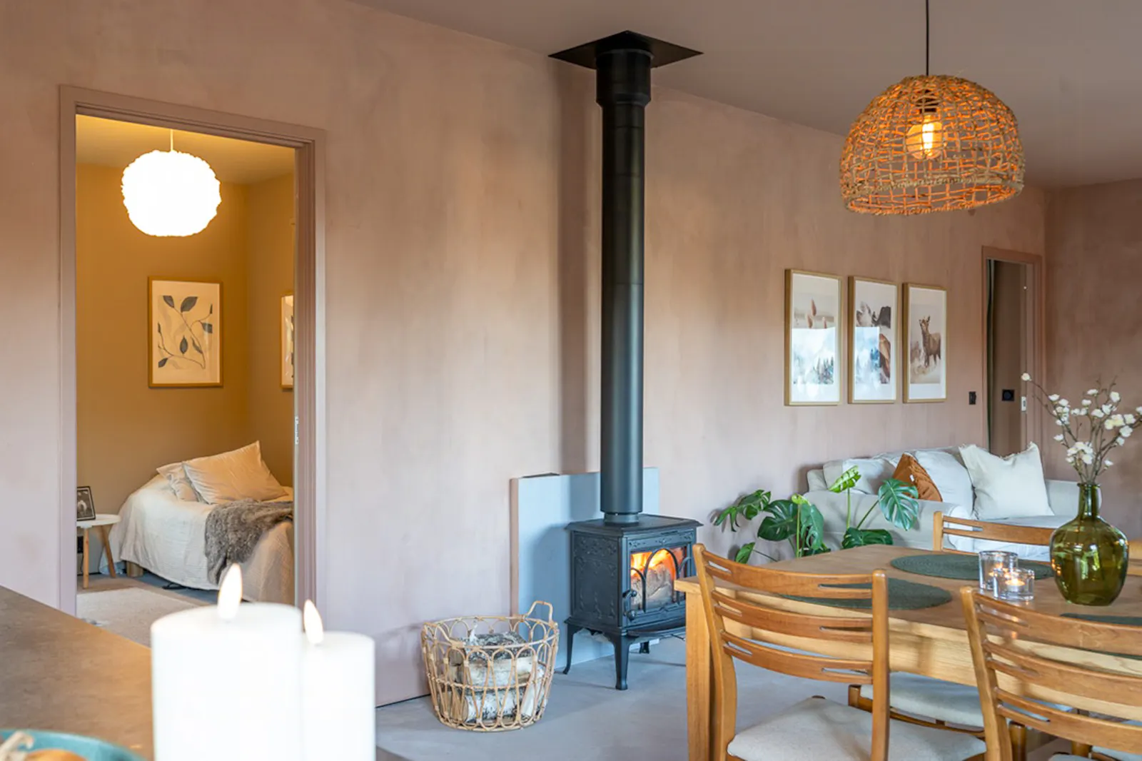 Designad stuga med gästhus vid Mullsjön – bild 11 av 24