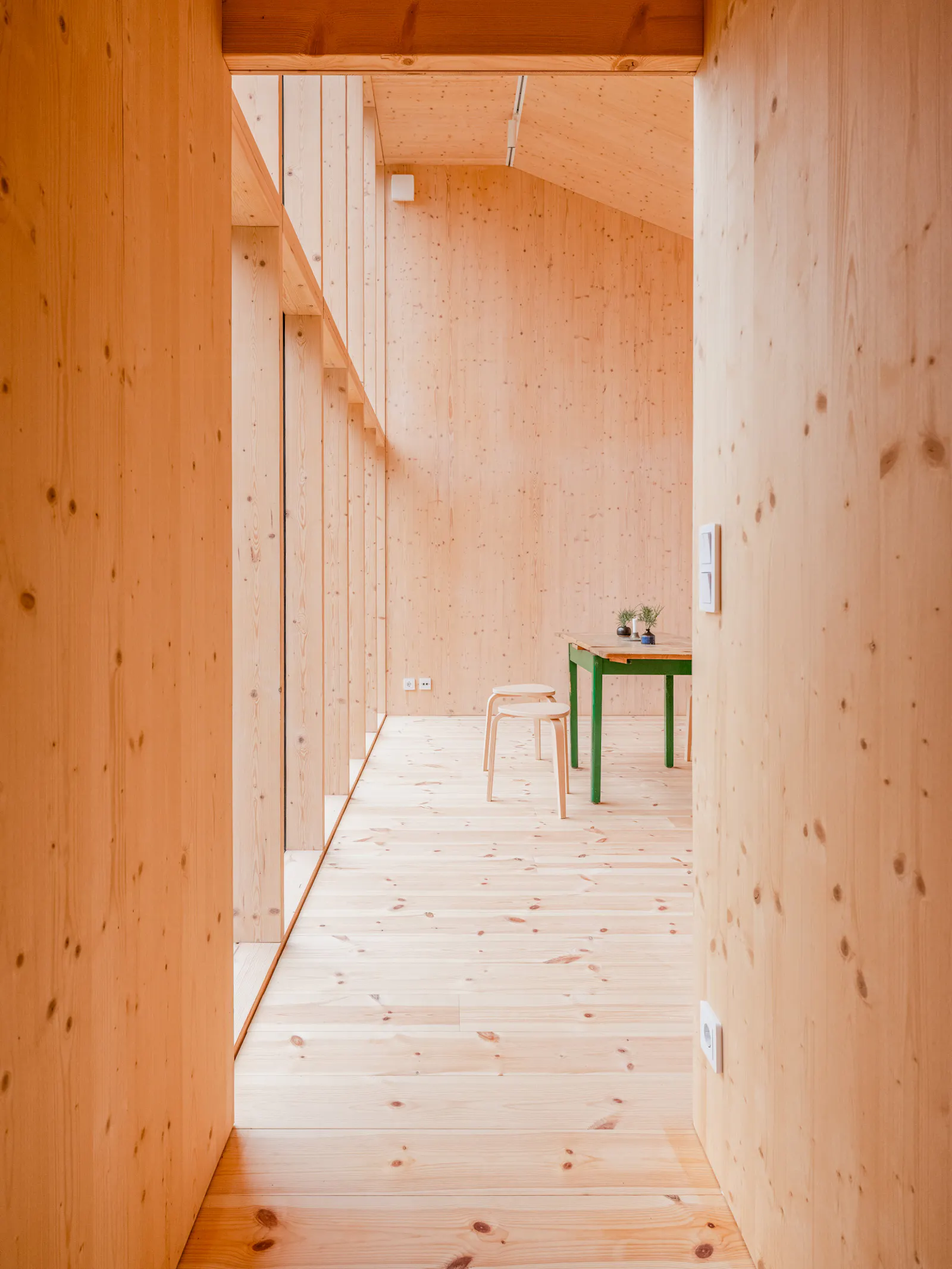 Nybyggd ateljé med naturnära design på Orust – bild 14 av 24
