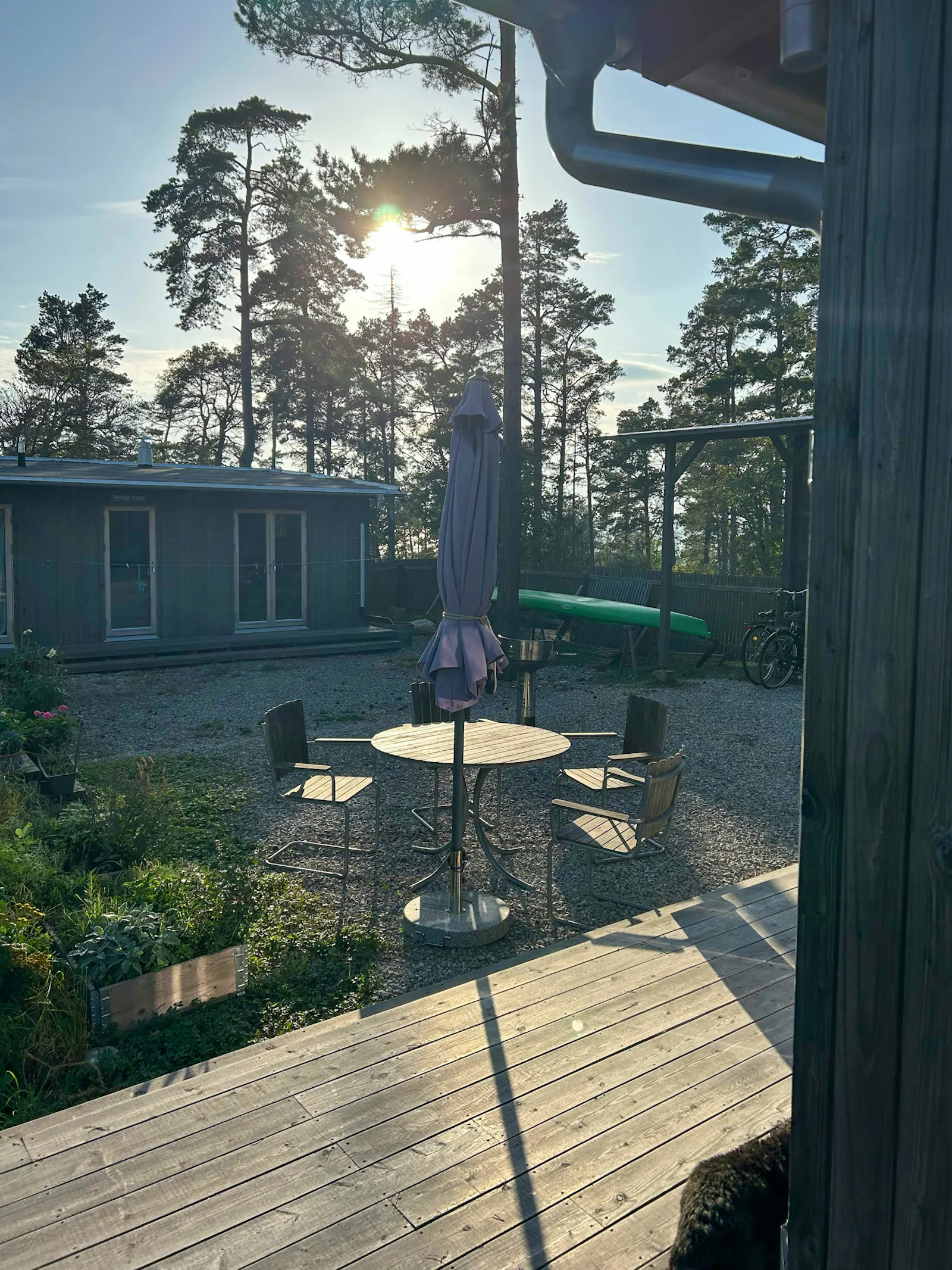 Trästugor vid kalkbrott med utsikt – bild 17 av 24