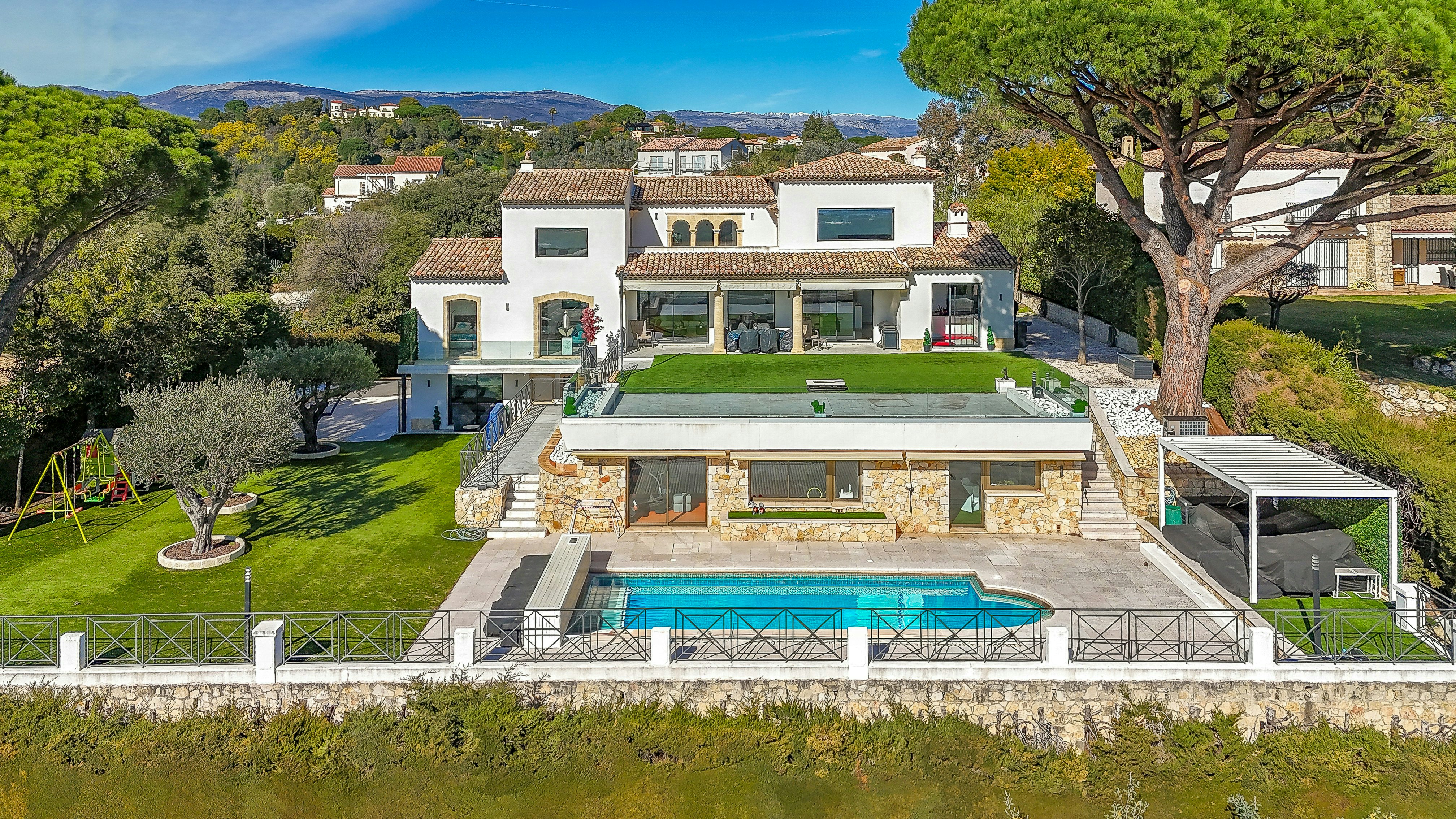 La Roquette-sur-Siagne cover image