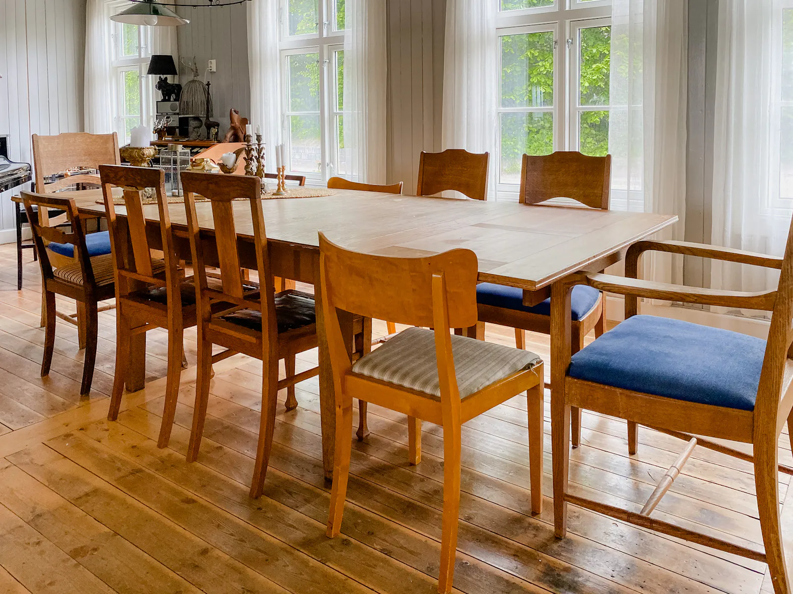 Stort hus vid sjön i pittoreska Bengtsfors – bild 9 av 24