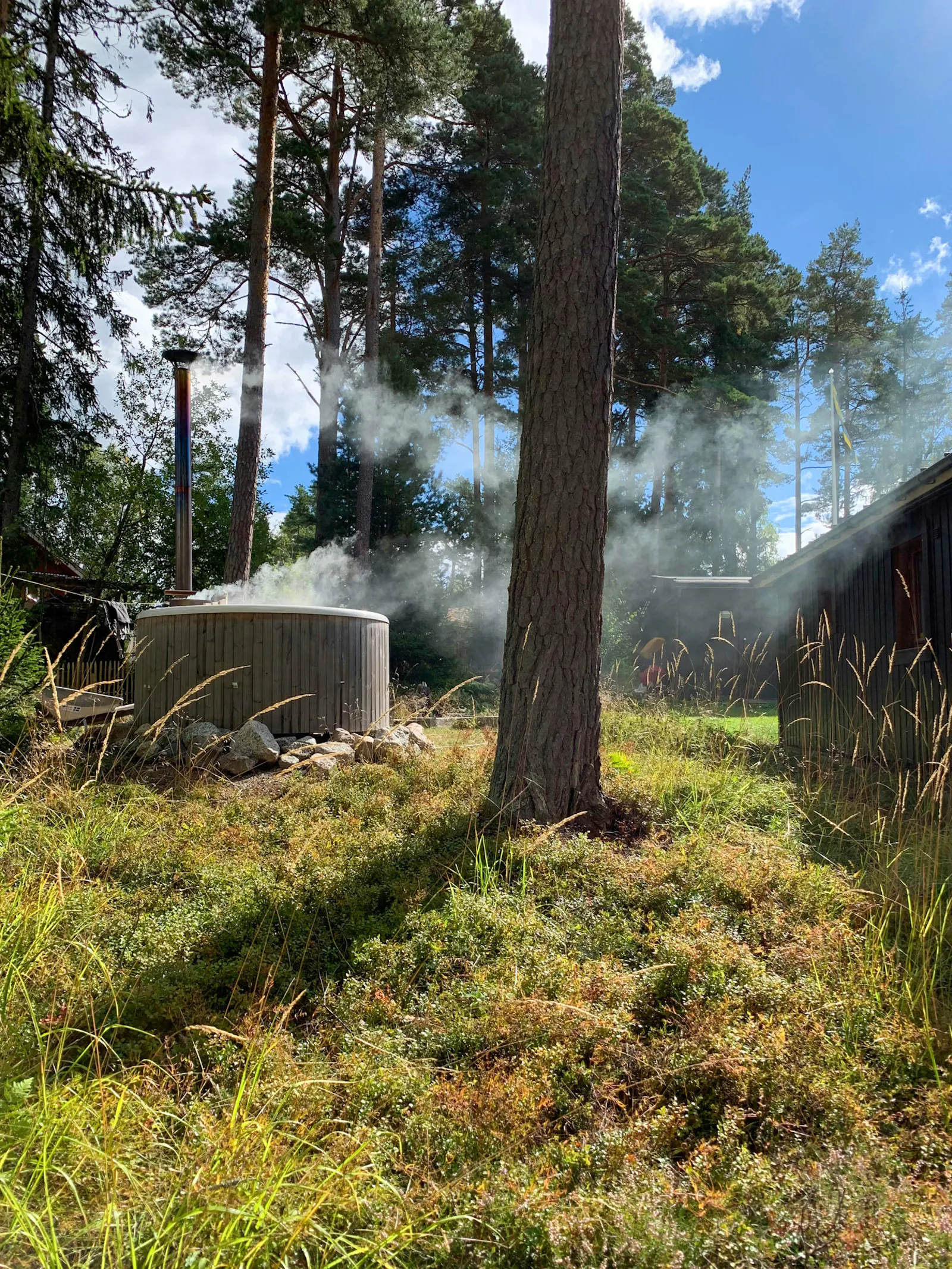 Sjöstuga med brygga och bastu in Spillersboda – bild 20 av 24