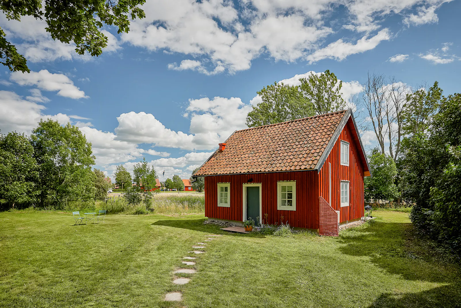 Charmigt Hönshus med terass nära Vadstena – bild 21 av 24