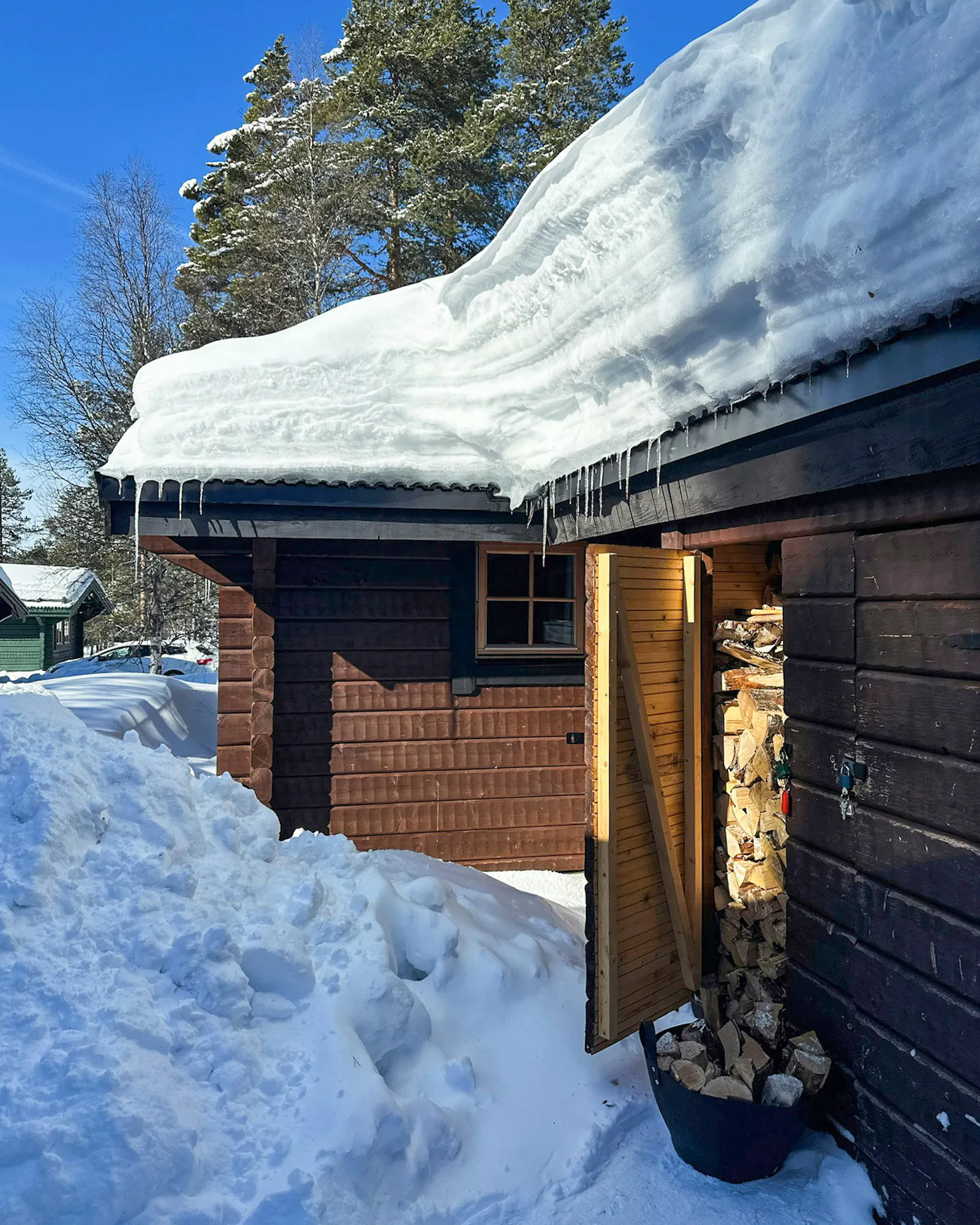 Timmerhus vid Hundfjällets vandringsleder – bild 4 av 24